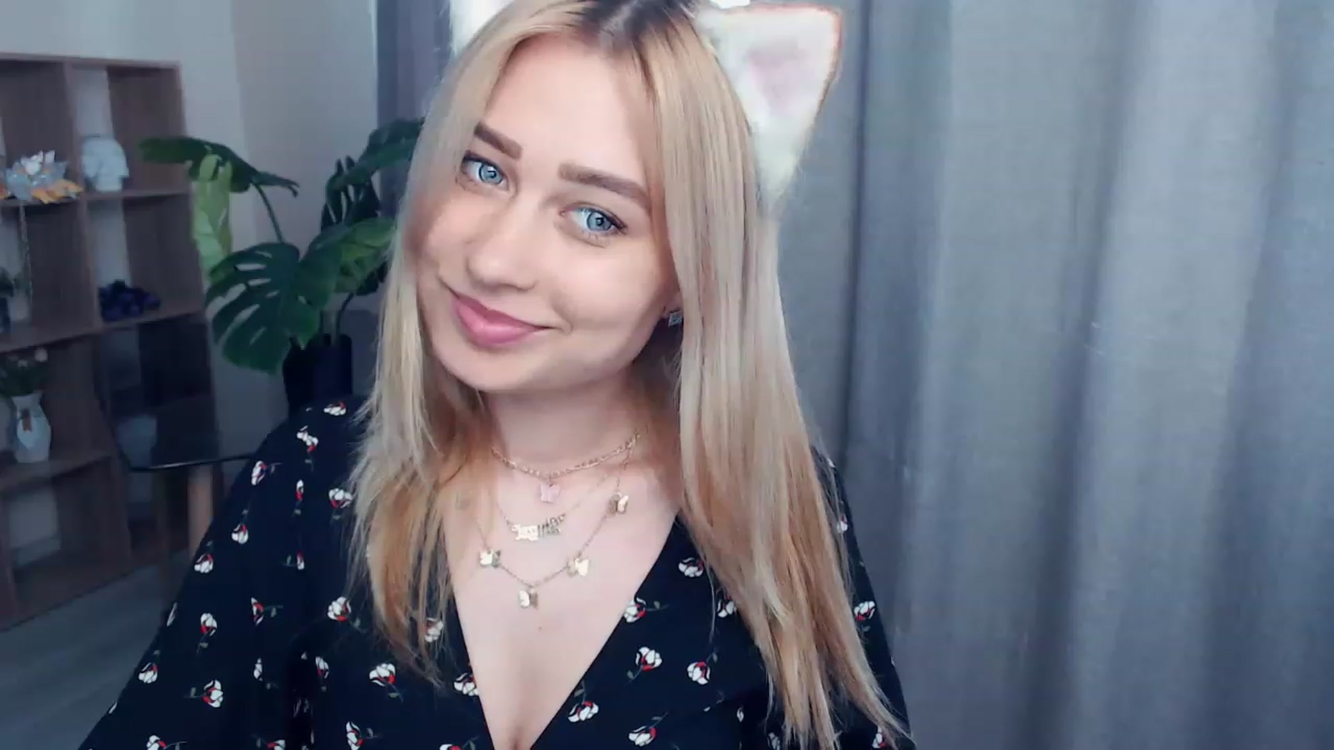 Gallery image thumbnail from Kukla_kolduna's myfreecams stream on, 05/27/2023, 15:07 image 14 of 20