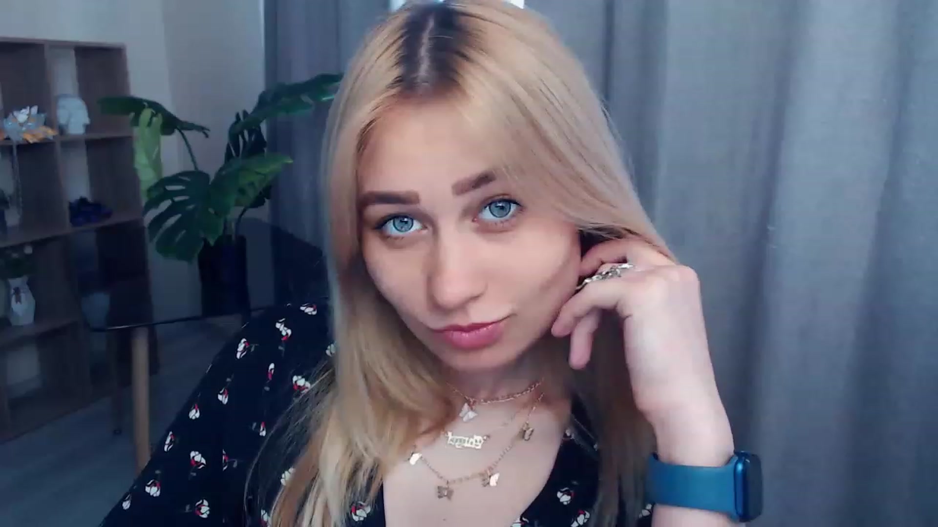 Gallery image thumbnail from Kukla_kolduna's myfreecams stream on, 05/27/2023, 15:07 image 2 of 20