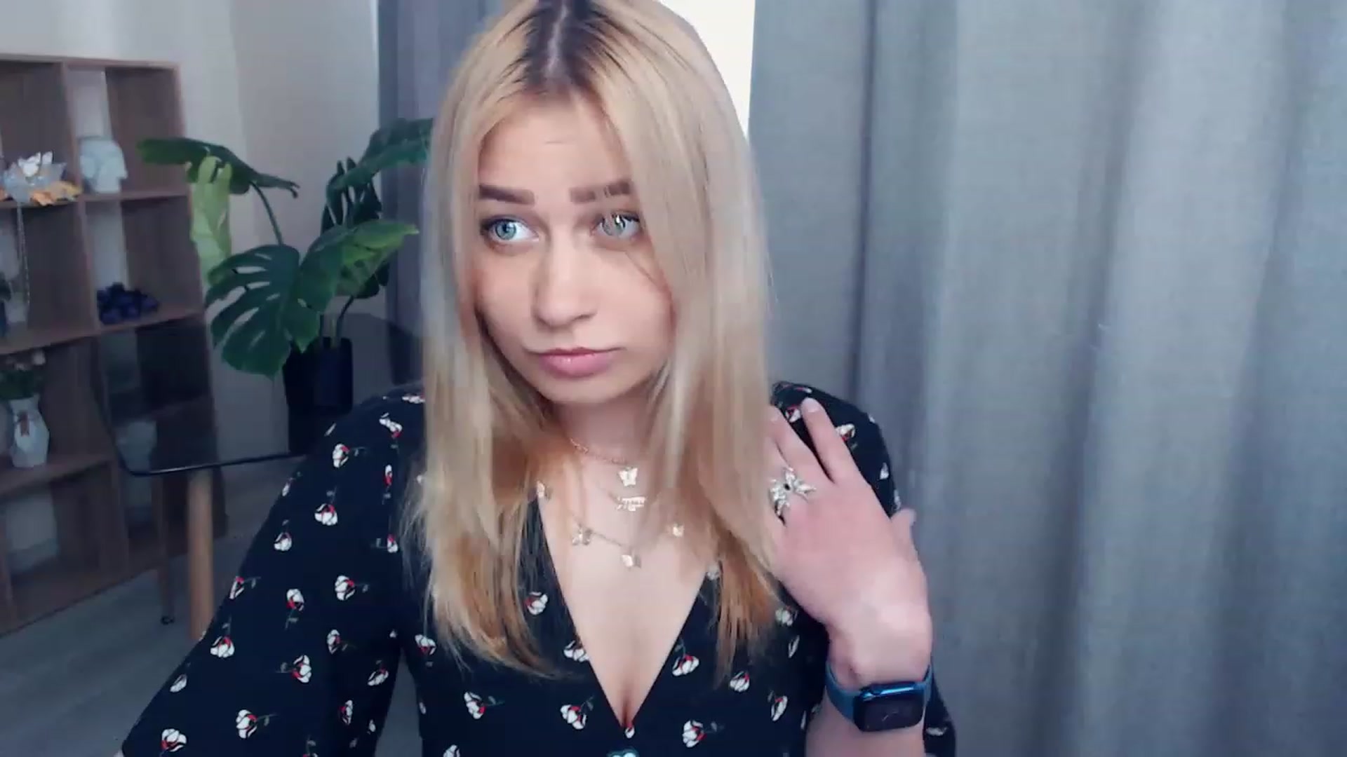 Gallery image thumbnail from Kukla_kolduna's myfreecams stream on, 05/27/2023, 15:07 image 19 of 20