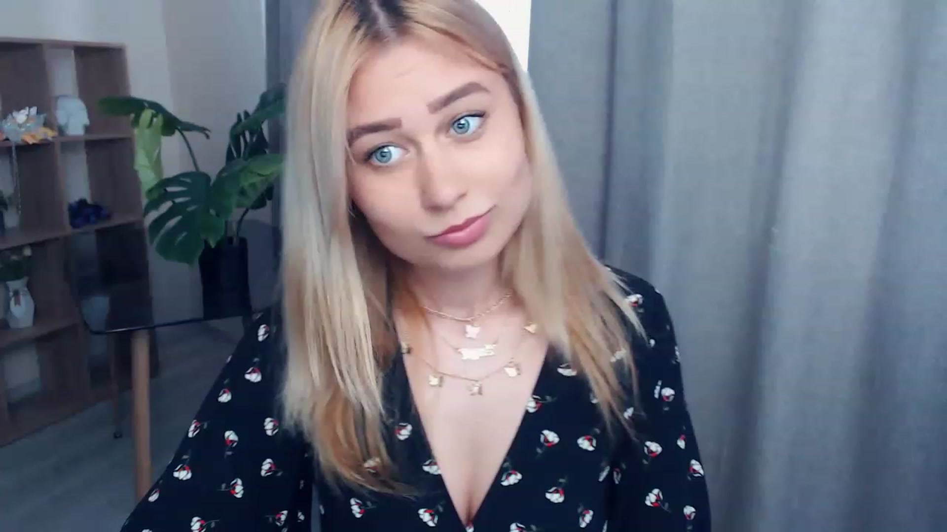 Gallery image thumbnail from Kukla_kolduna's myfreecams stream on, 05/27/2023, 15:07 image 17 of 20