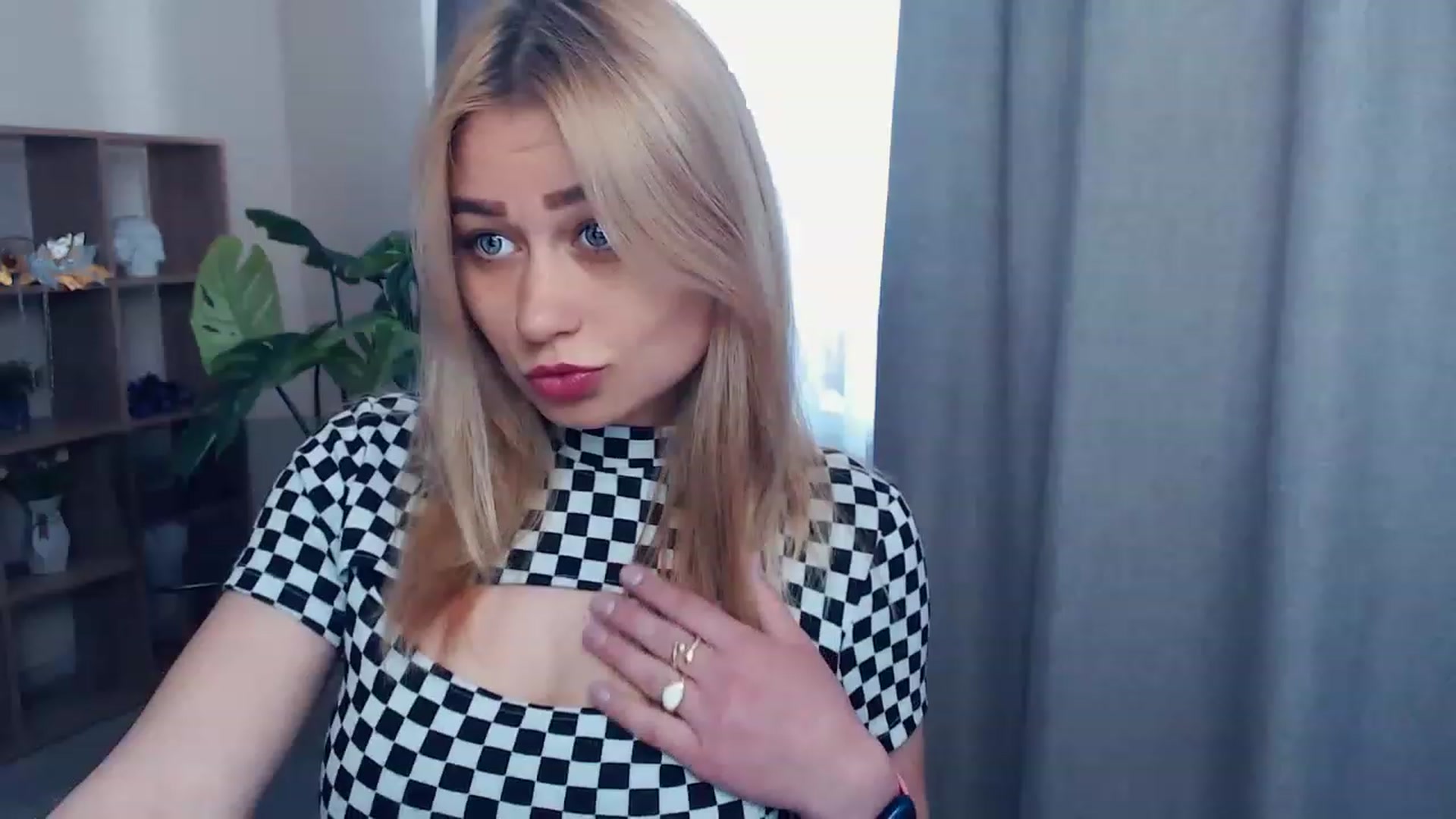 Gallery image thumbnail from Kukla_kolduna's myfreecams stream on, 05/28/2023, 13:23 image 12 of 20