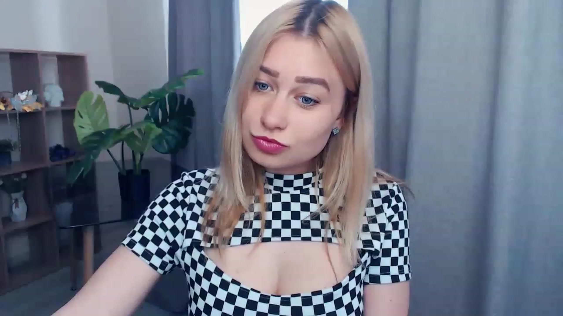 Gallery image thumbnail from Kukla_kolduna's myfreecams stream on, 05/28/2023, 13:23 image 8 of 20