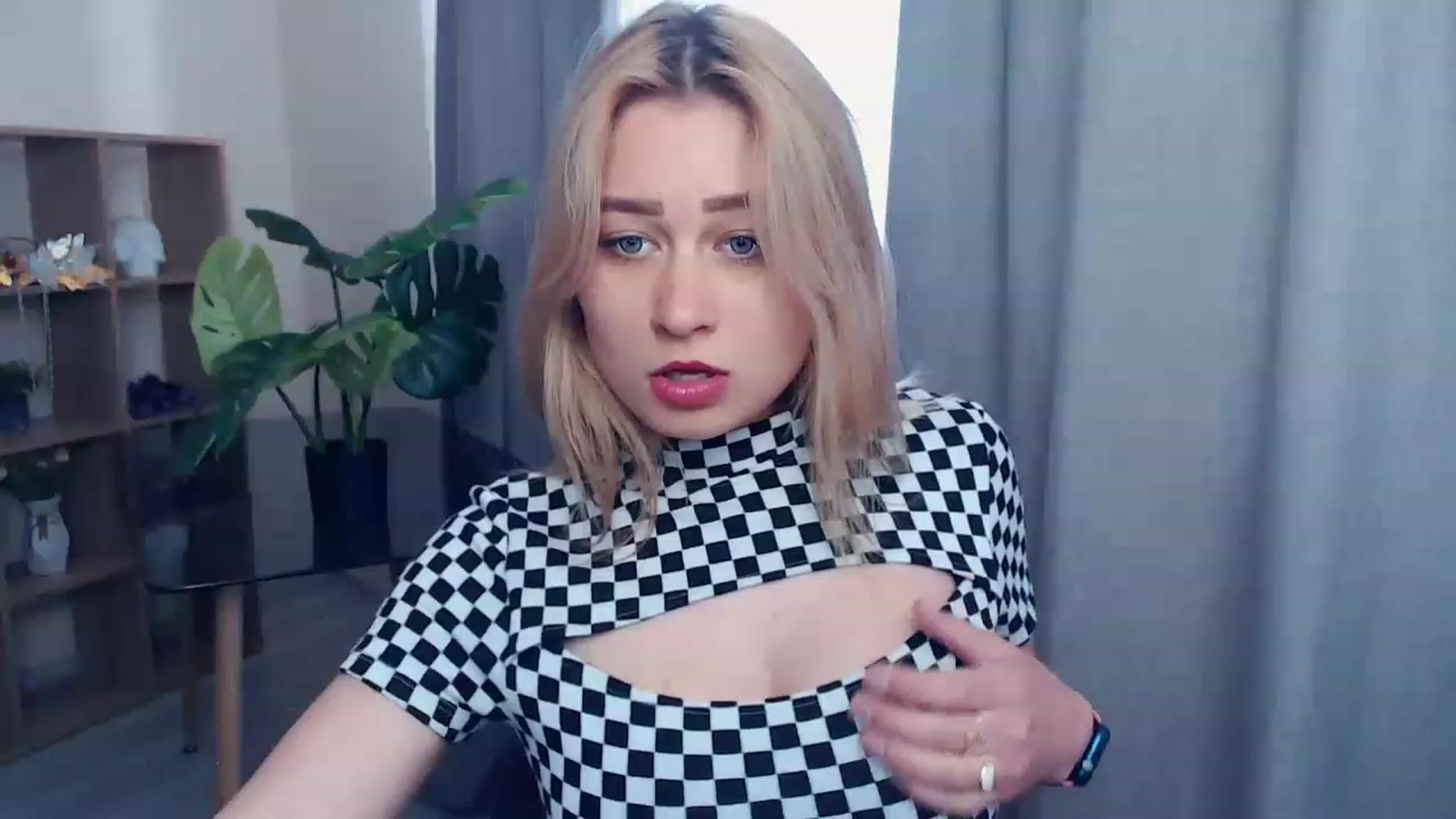 Gallery image thumbnail from Kukla_kolduna's myfreecams stream on, 05/28/2023, 13:23 image 9 of 20