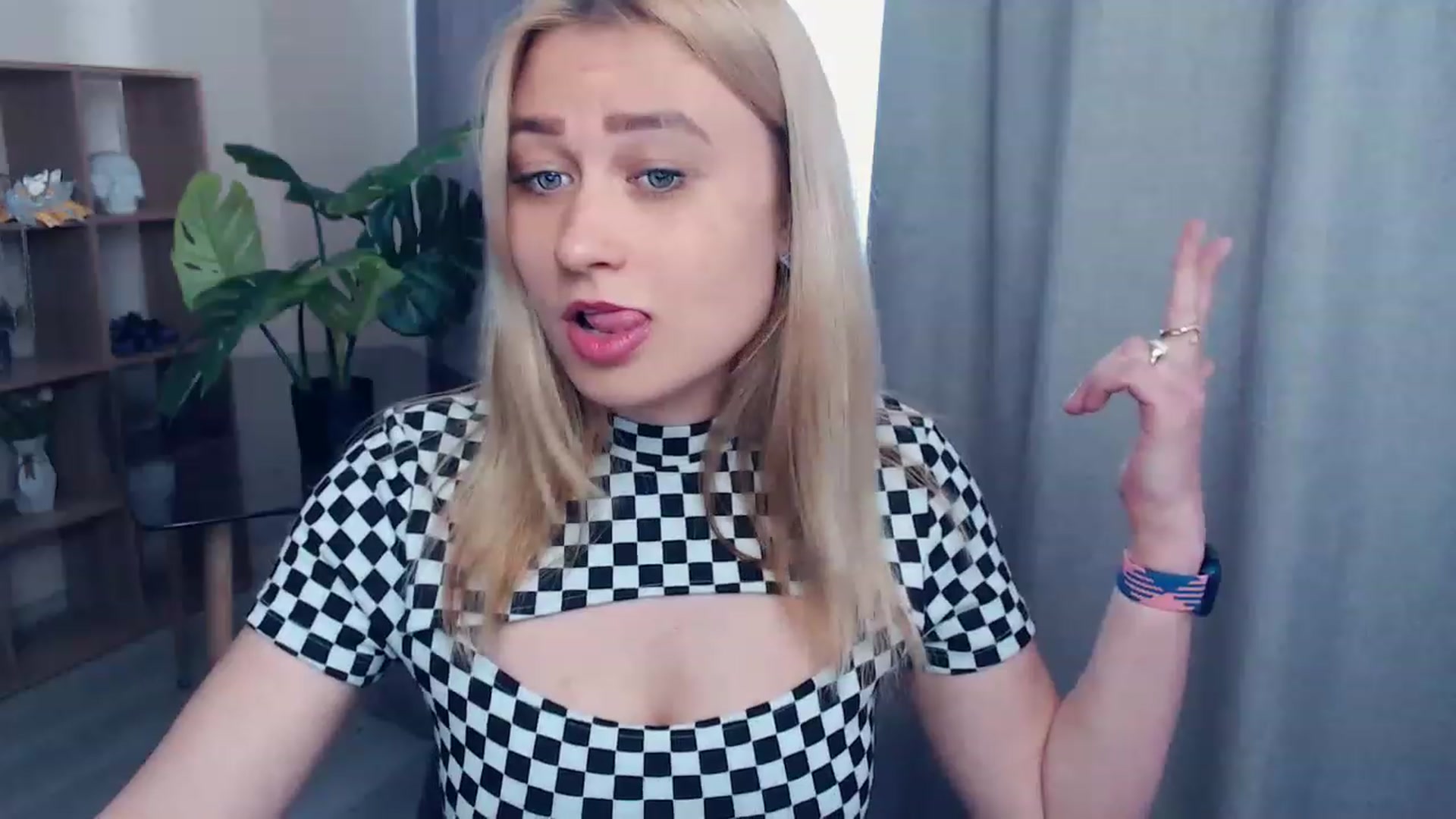 Gallery image thumbnail from Kukla_kolduna's myfreecams stream on, 05/28/2023, 16:04 image 5 of 20