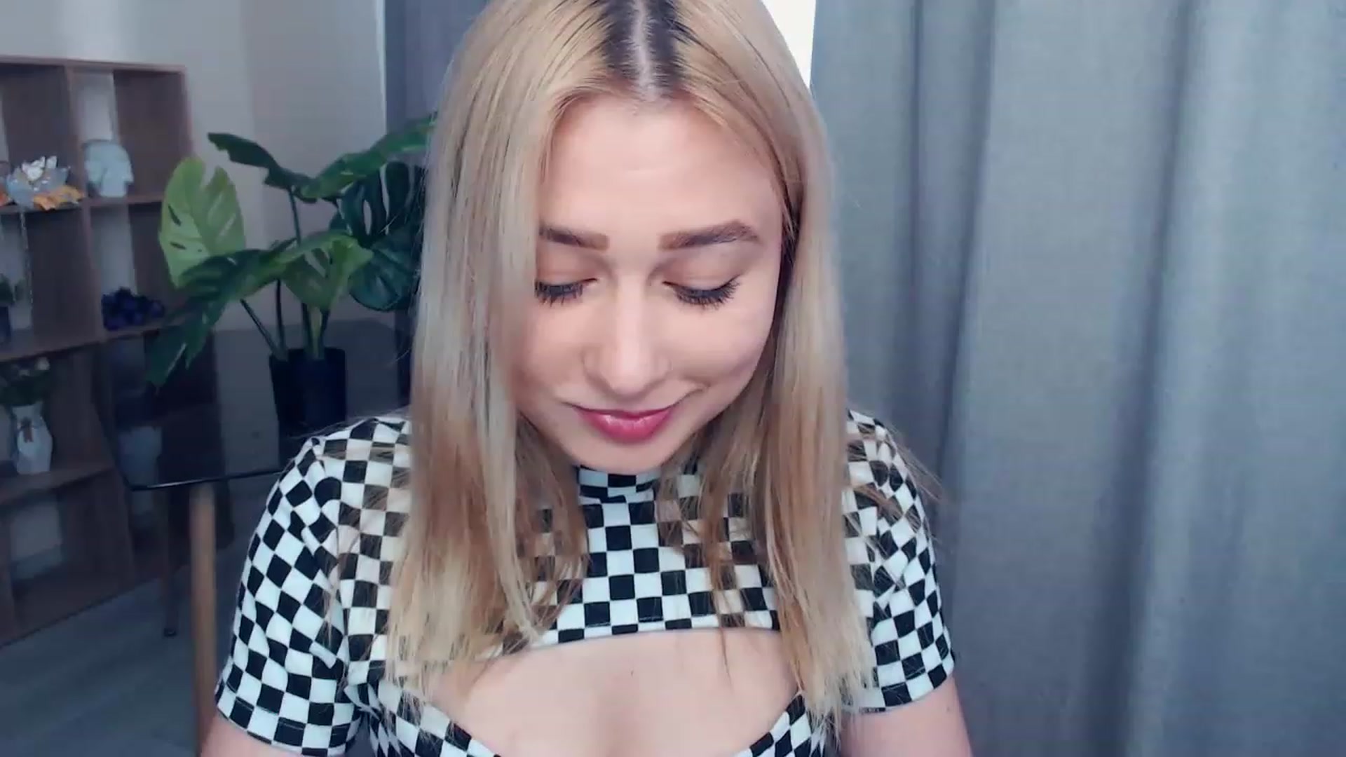 Gallery image thumbnail from Kukla_kolduna's myfreecams stream on, 05/28/2023, 16:04 image 14 of 20
