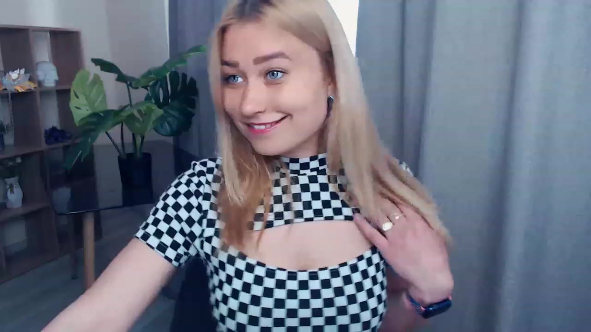 Gallery image thumbnail from Kukla_kolduna's myfreecams stream on, 05/28/2023, 16:04 image 4 of 20