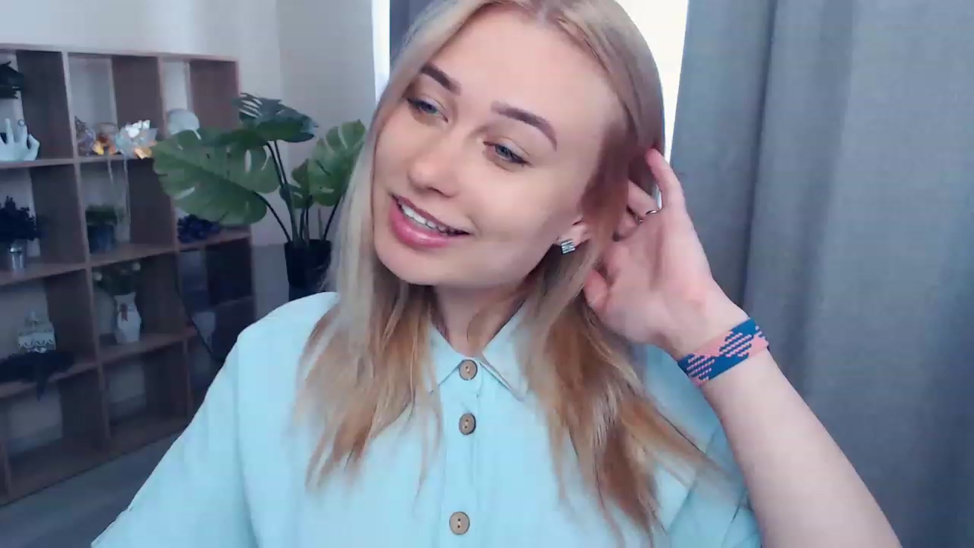 Gallery image thumbnail from Kukla_kolduna's myfreecams stream on, 06/04/2023, 13:15 image 5 of 20