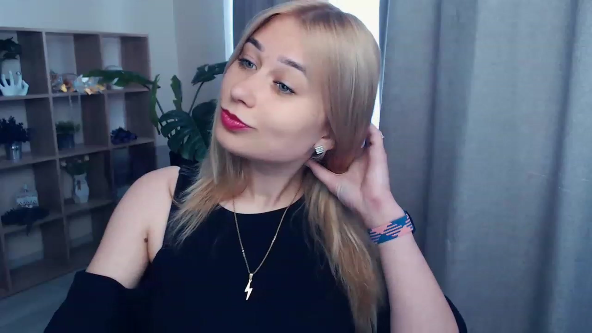 Gallery image thumbnail from Kukla_kolduna's myfreecams stream on, 06/05/2023, 12:47 image 15 of 20