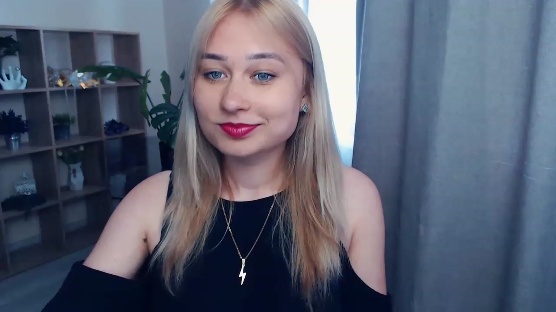 Gallery image thumbnail from Kukla_kolduna's myfreecams stream on, 06/05/2023, 12:47 image 4 of 20