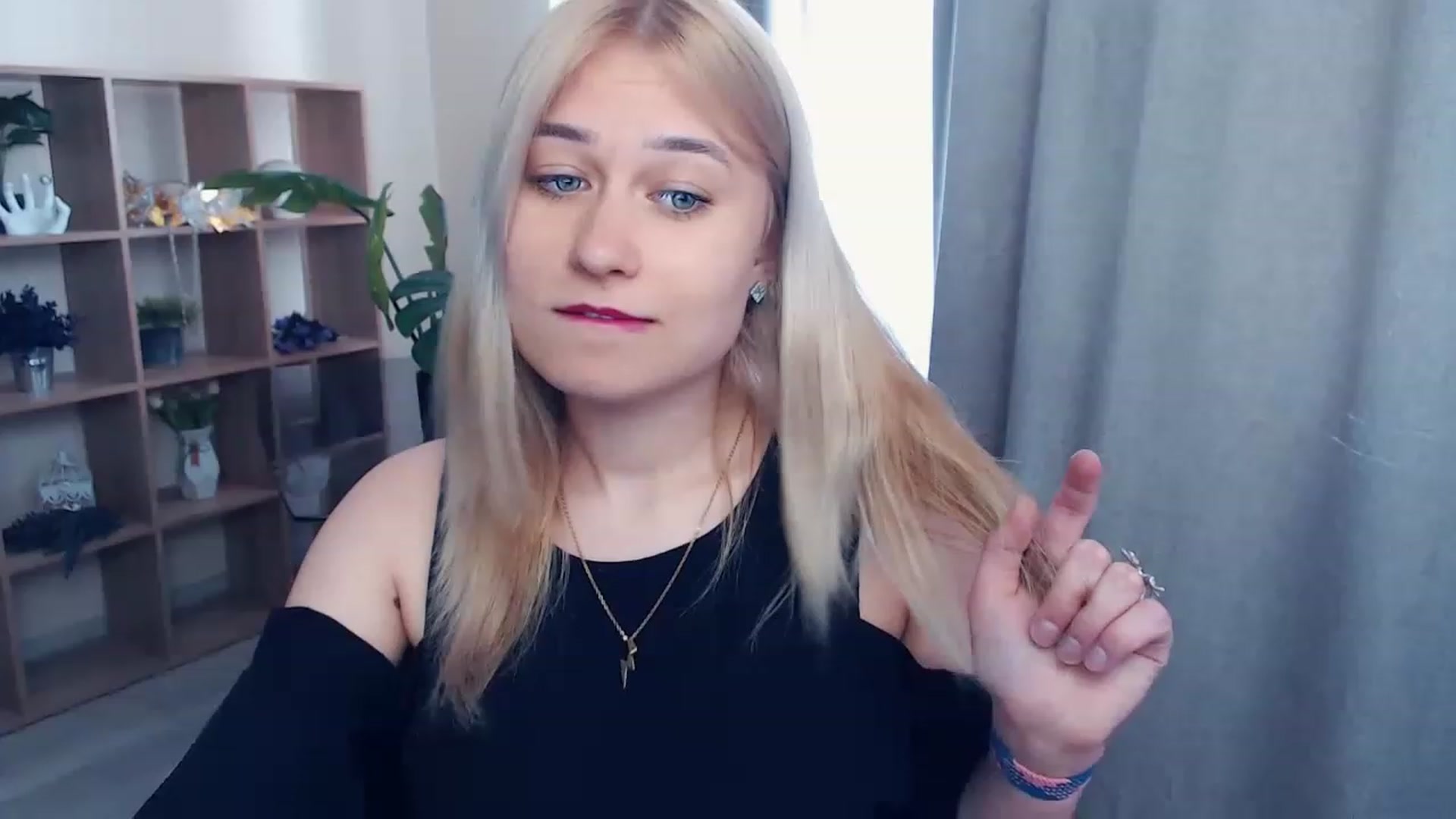 Gallery image thumbnail from Kukla_kolduna's myfreecams stream on, 06/05/2023, 13:43 image 19 of 20