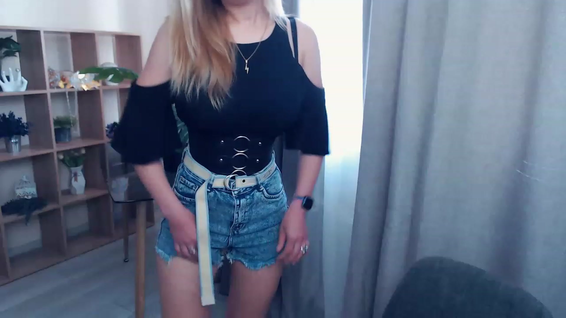 Gallery image thumbnail from Kukla_kolduna's myfreecams stream on, 06/05/2023, 13:43 image 13 of 20