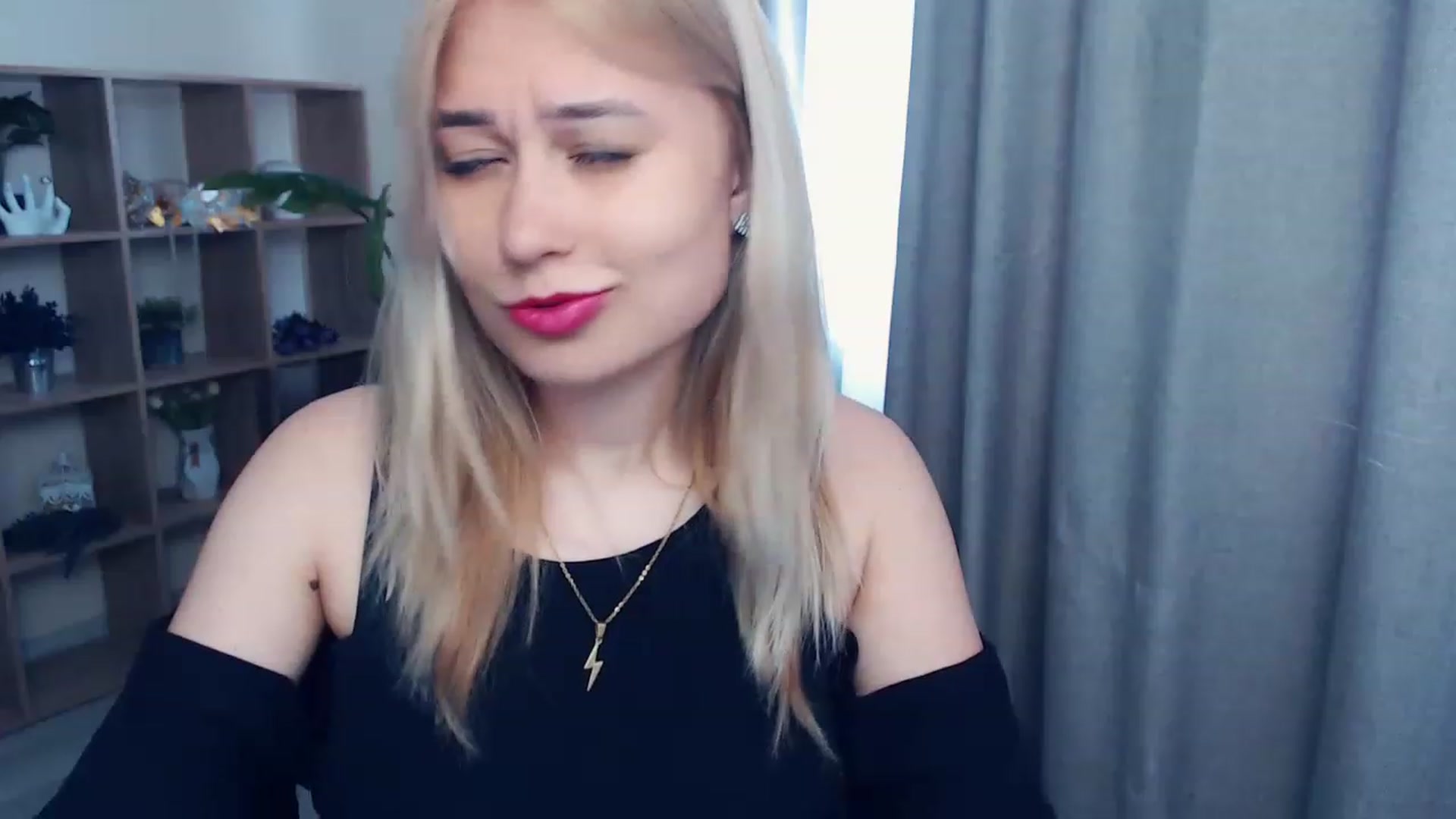 Gallery image thumbnail from Kukla_kolduna's myfreecams stream on, 06/05/2023, 14:51 image 10 of 20