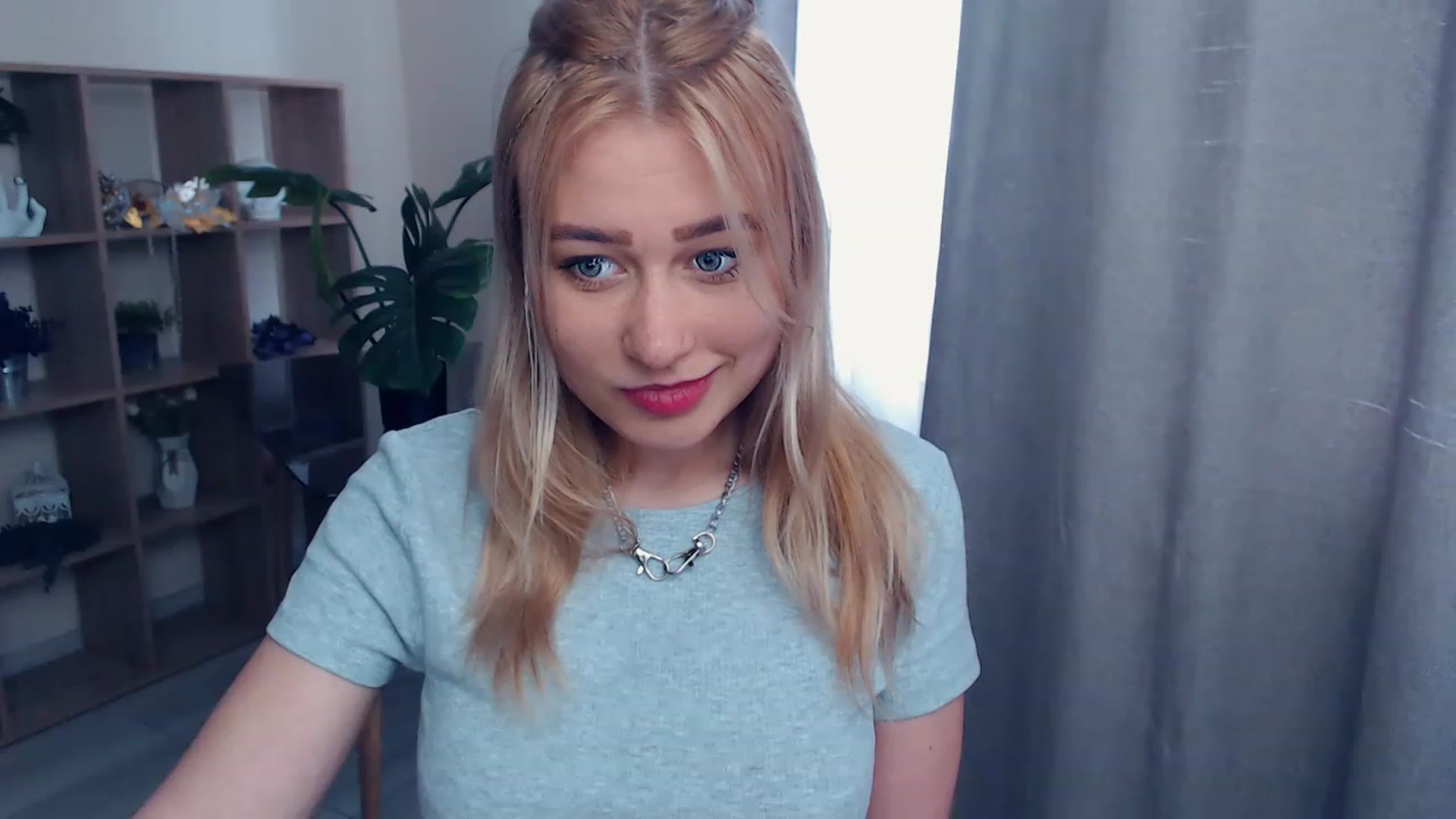 Gallery image thumbnail from Kukla_kolduna's myfreecams stream on, 06/08/2023, 10:24 image 1 of 20