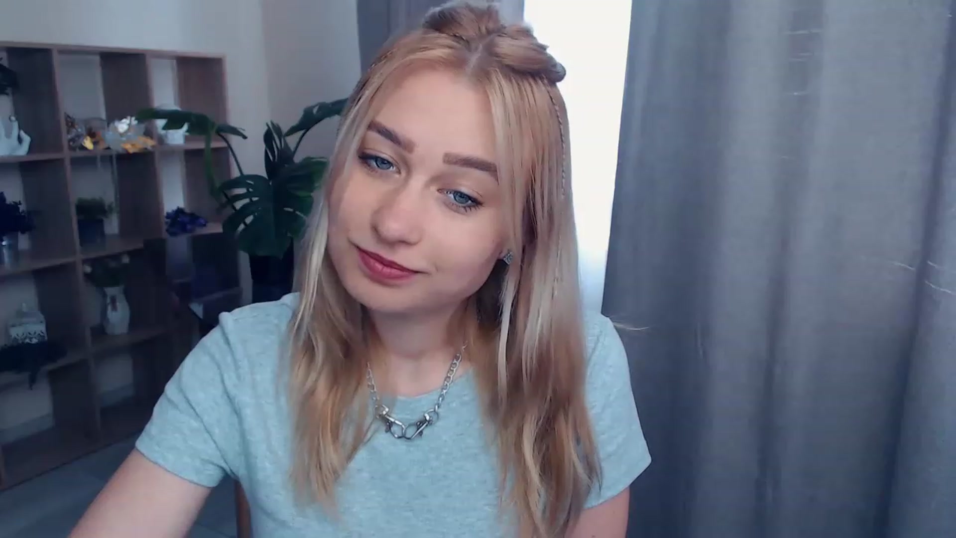 Gallery image thumbnail from Kukla_kolduna's myfreecams stream on, 06/08/2023, 10:24 image 14 of 20