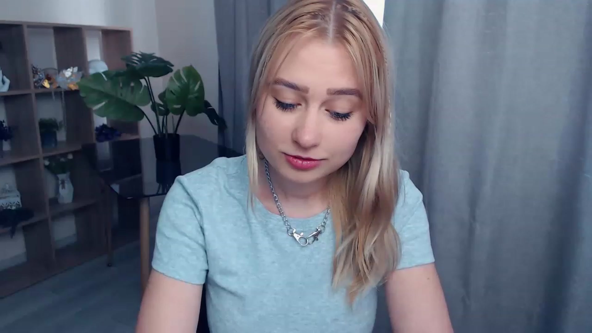 Gallery image thumbnail from Kukla_kolduna's myfreecams stream on, 06/08/2023, 15:13 image 19 of 20