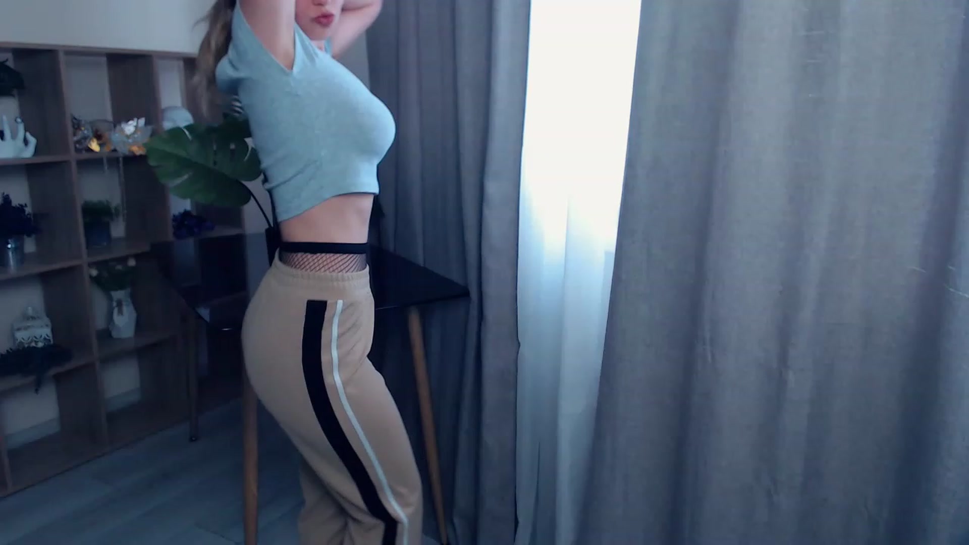 Gallery image thumbnail from Kukla_kolduna's myfreecams stream on, 06/08/2023, 15:13 image 2 of 20