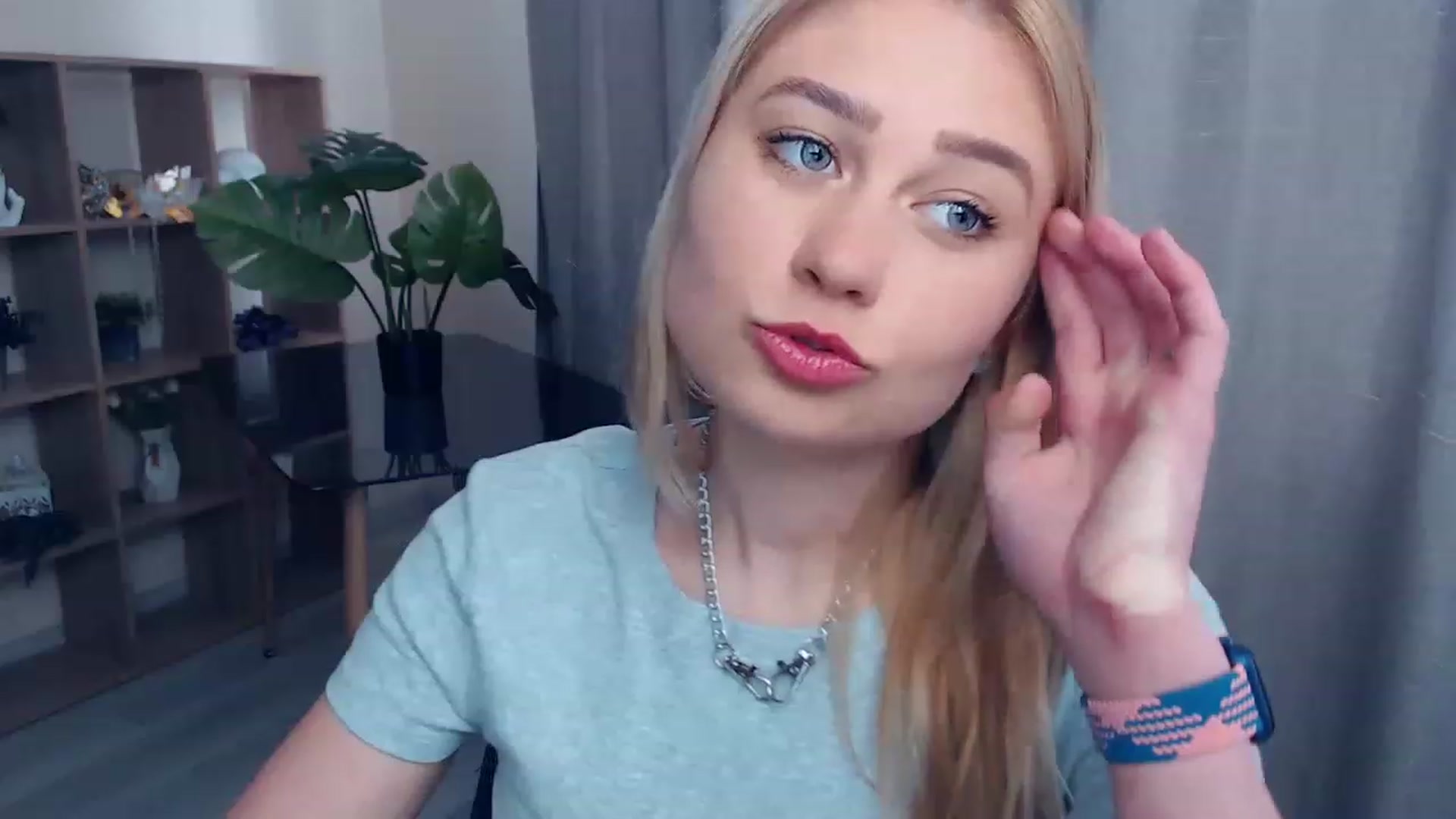 Gallery image thumbnail from Kukla_kolduna's myfreecams stream on, 06/08/2023, 15:13 image 14 of 20