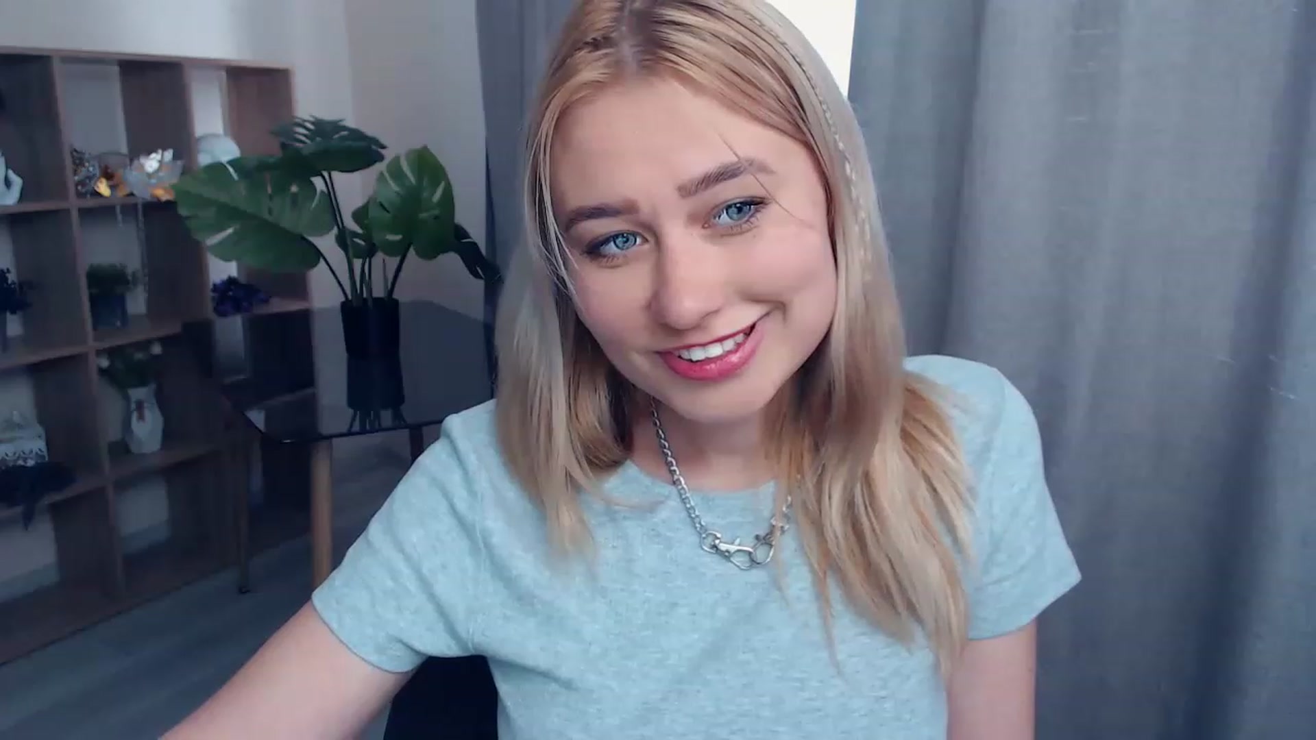 Gallery image thumbnail from Kukla_kolduna's myfreecams stream on, 06/08/2023, 15:13 image 16 of 20