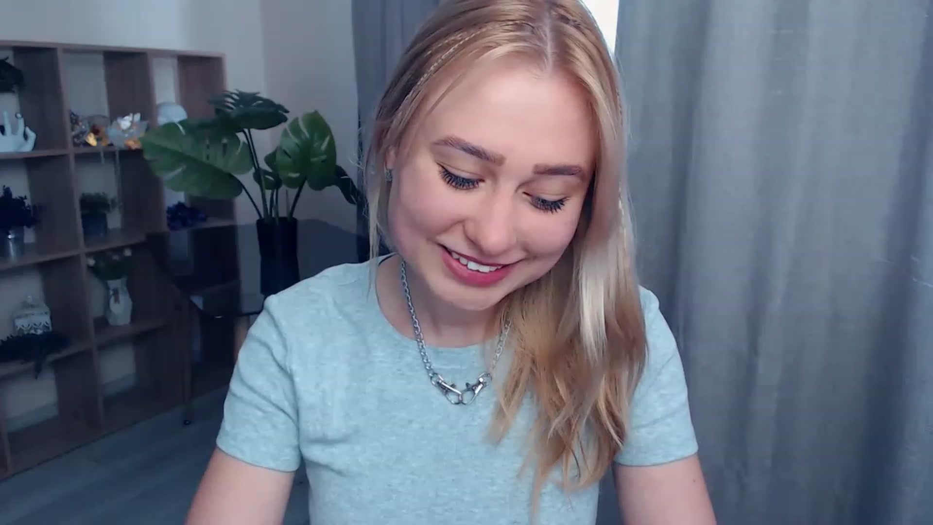 Gallery image thumbnail from Kukla_kolduna's myfreecams stream on, 06/08/2023, 15:13 image 4 of 20