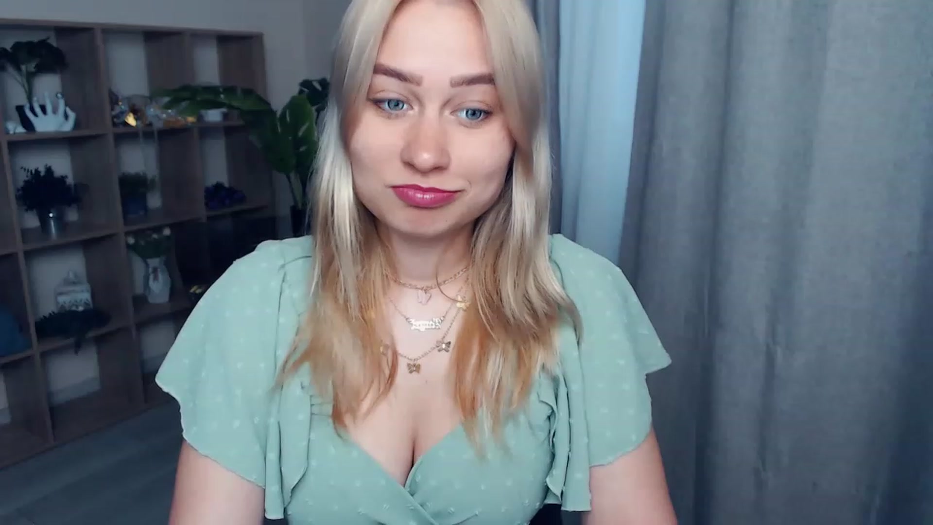 Gallery image thumbnail from Kukla_kolduna's myfreecams stream on, 06/10/2023, 15:34 image 2 of 20