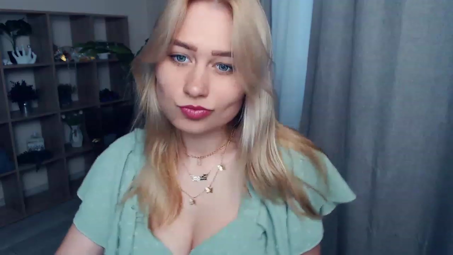Gallery image thumbnail from Kukla_kolduna's myfreecams stream on, 06/10/2023, 15:34 image 3 of 20
