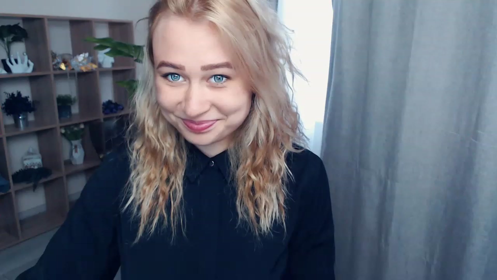 Gallery image thumbnail from Kukla_kolduna's myfreecams stream on, 06/11/2023, 14:39 image 13 of 20