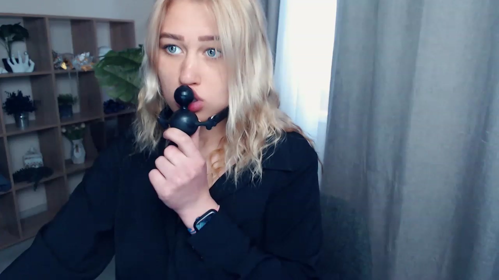 Gallery image thumbnail from Kukla_kolduna's myfreecams stream on, 06/11/2023, 14:39 image 19 of 20
