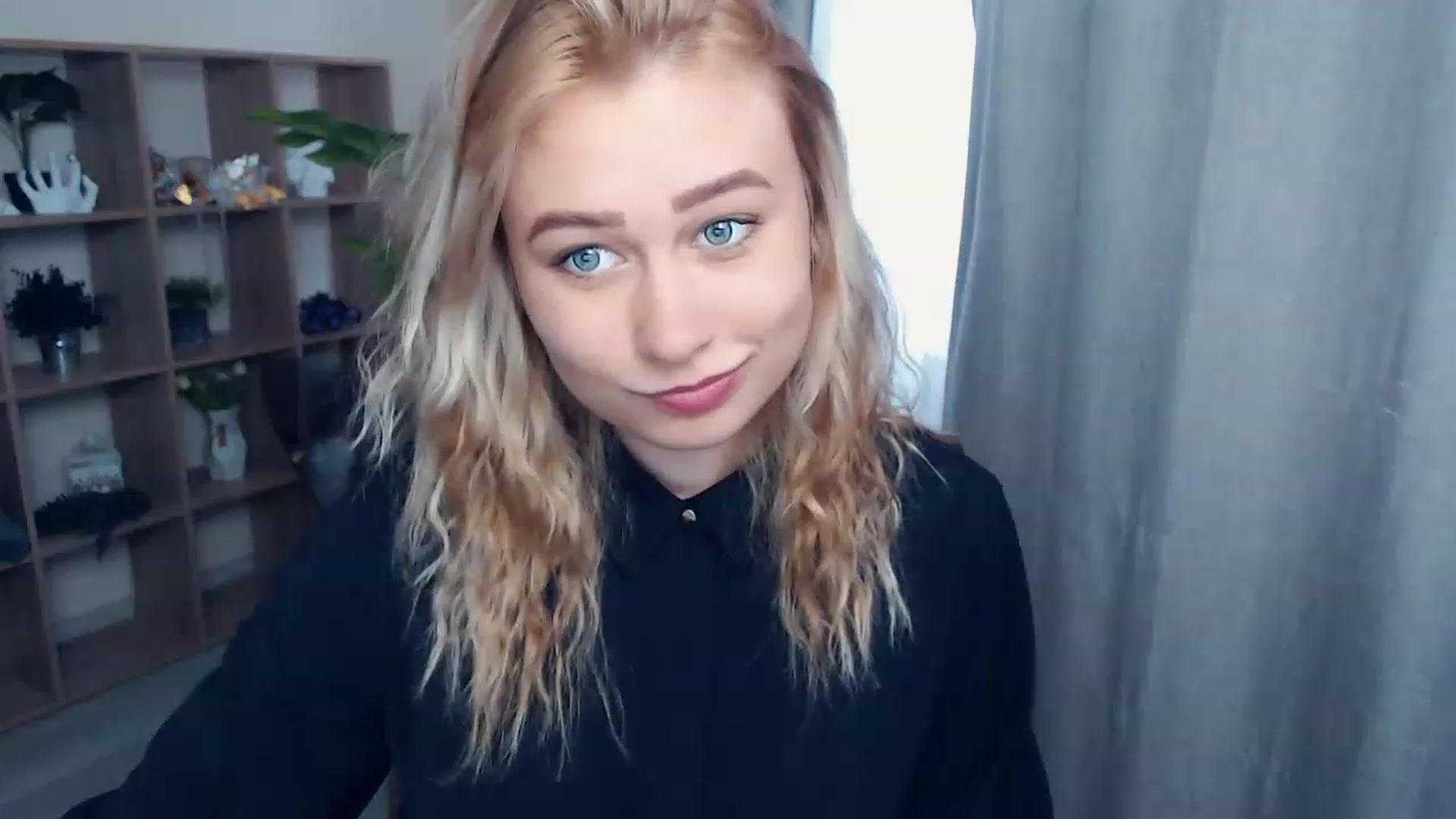 Gallery image thumbnail from Kukla_kolduna's myfreecams stream on, 06/11/2023, 14:39 image 12 of 20
