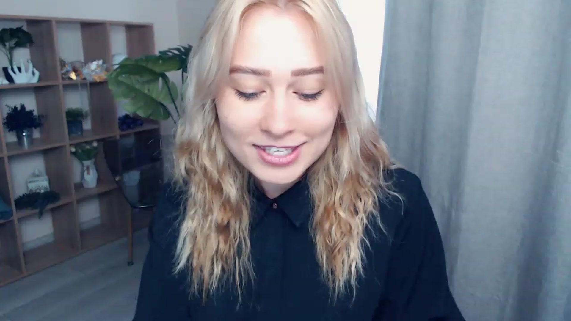 Gallery image thumbnail from Kukla_kolduna's myfreecams stream on, 06/11/2023, 14:39 image 16 of 20