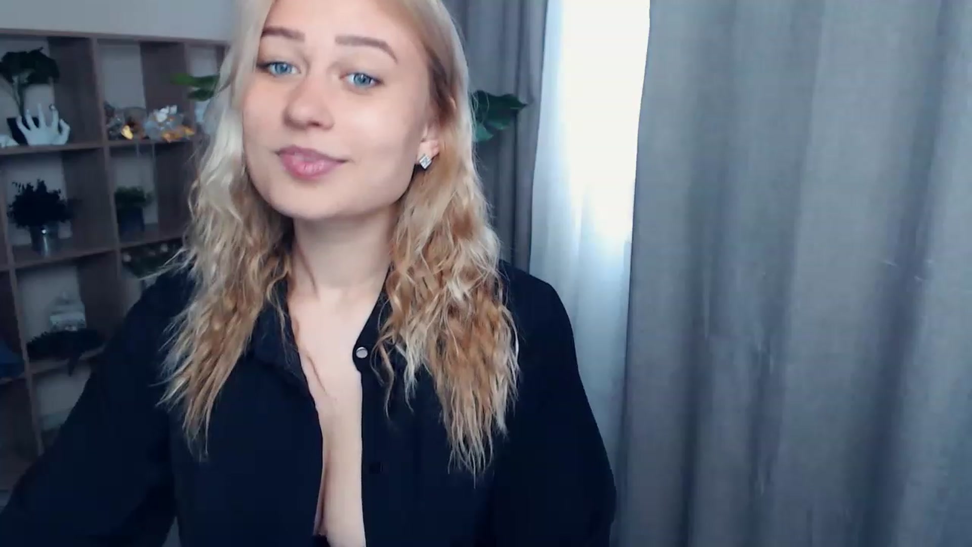 Gallery image thumbnail from Kukla_kolduna's myfreecams stream on, 06/11/2023, 14:39 image 2 of 20