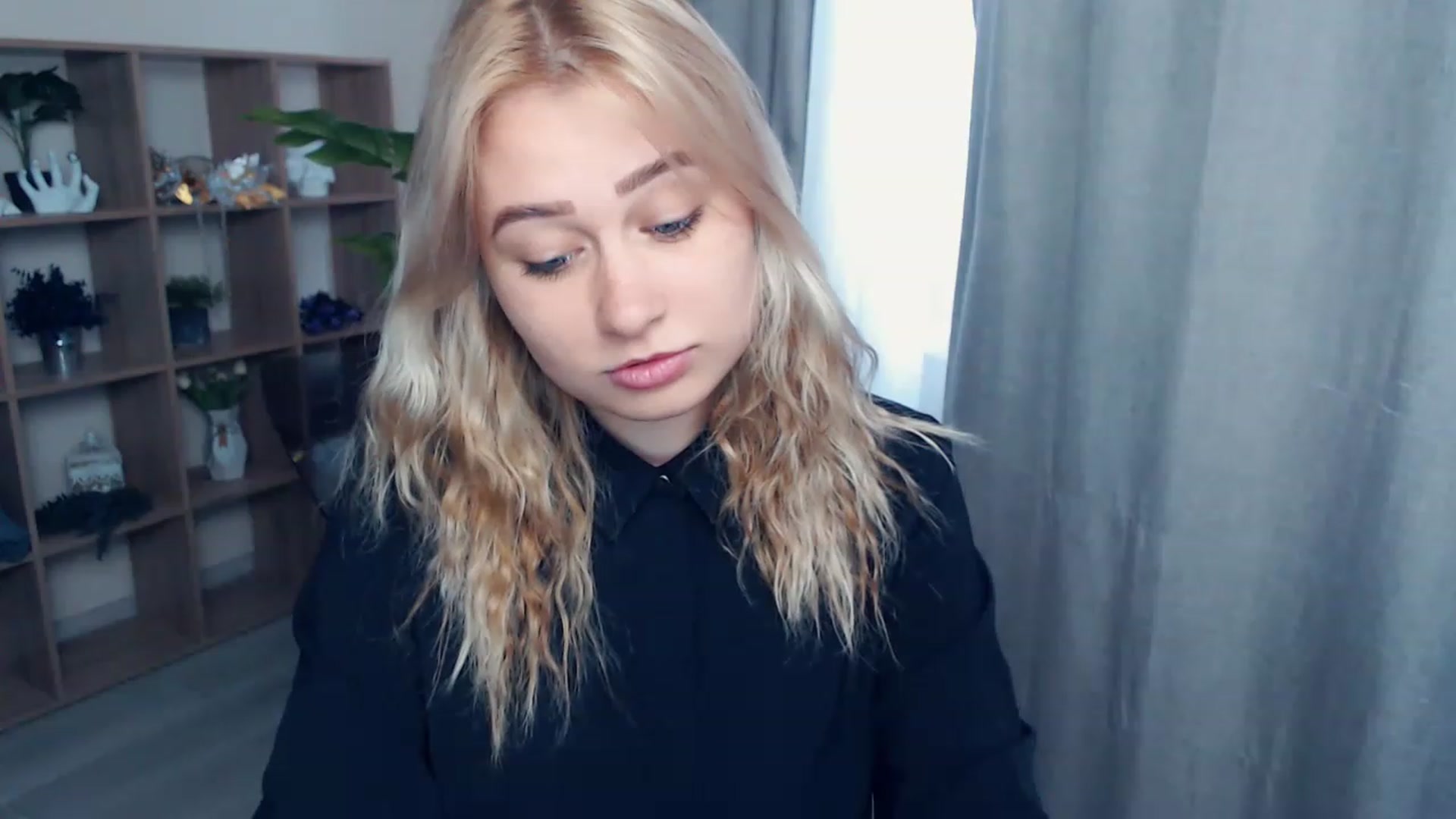 Gallery image thumbnail from Kukla_kolduna's myfreecams stream on, 06/11/2023, 14:39 image 14 of 20