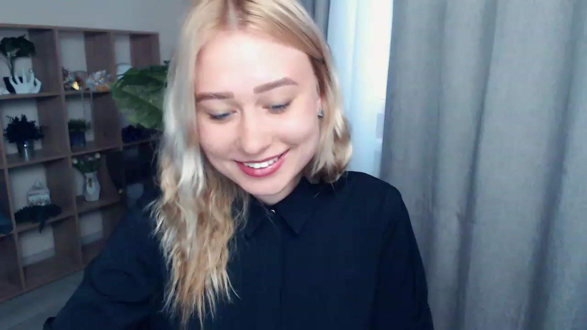 Gallery image thumbnail from Kukla_kolduna's myfreecams stream on, 06/11/2023, 16:24 image 3 of 20