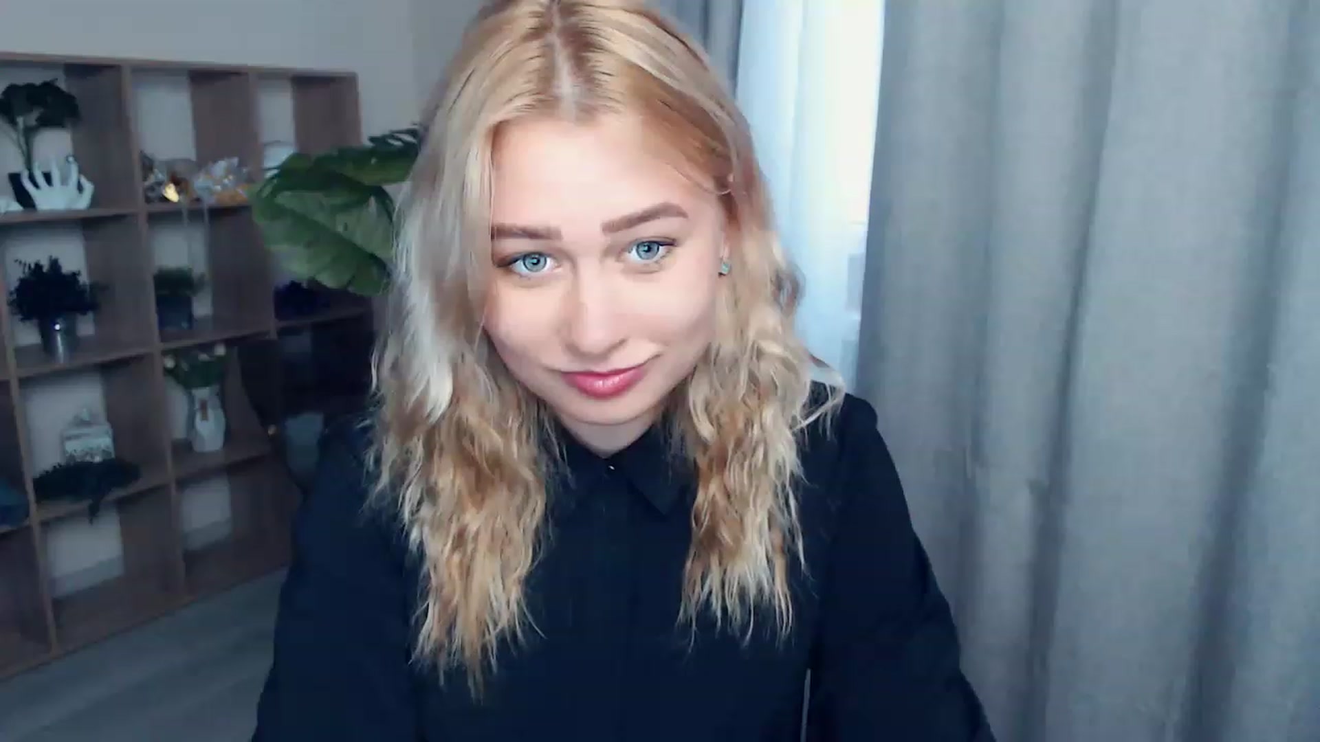 Gallery image thumbnail from Kukla_kolduna's myfreecams stream on, 06/11/2023, 16:24 image 14 of 20