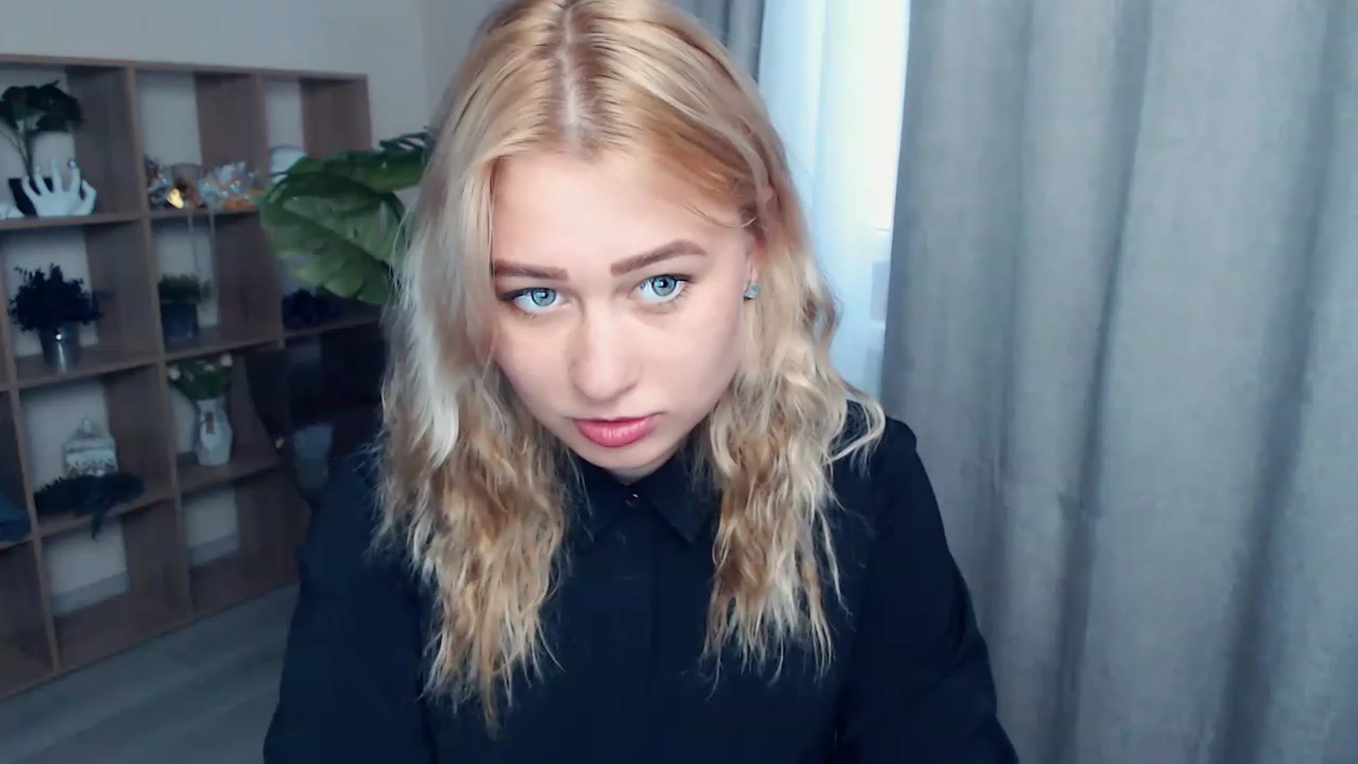 Gallery image thumbnail from Kukla_kolduna's myfreecams stream on, 06/11/2023, 16:24 image 15 of 20