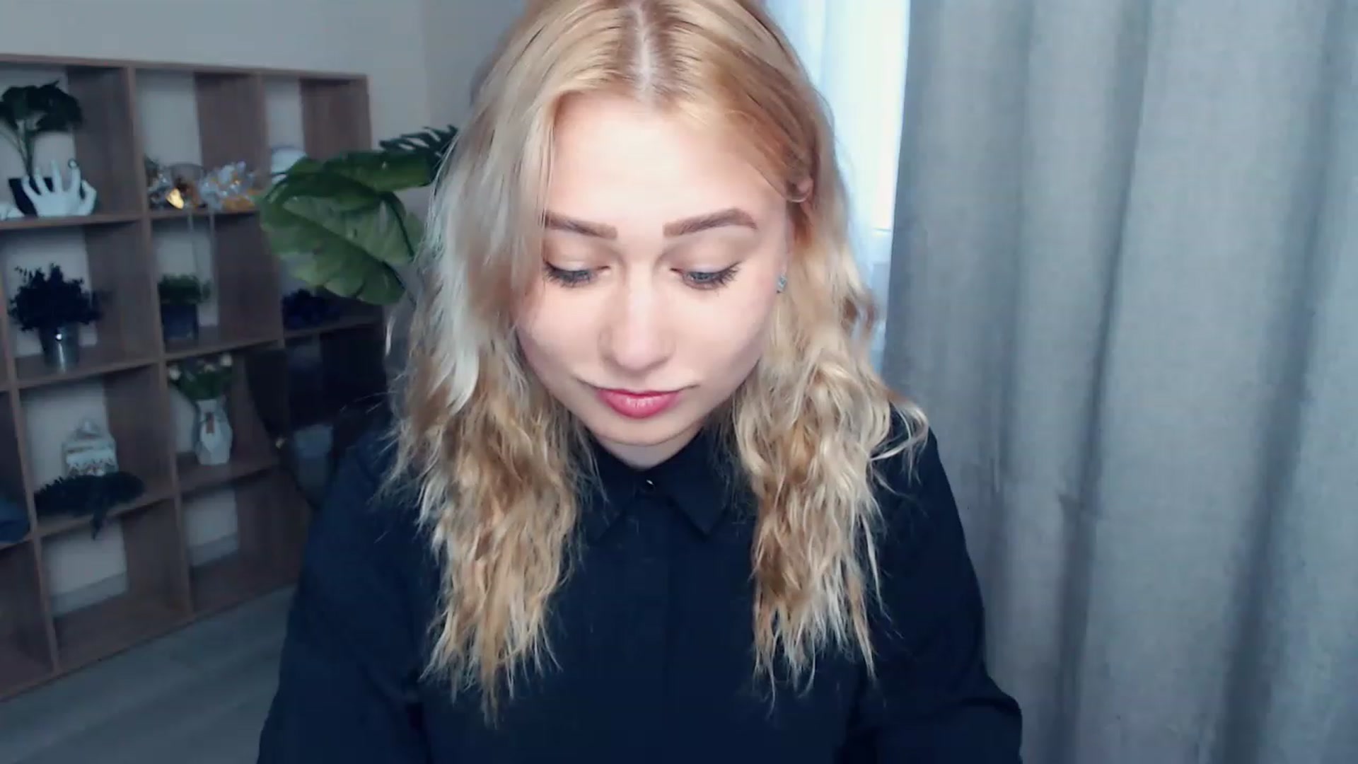 Gallery image thumbnail from Kukla_kolduna's myfreecams stream on, 06/11/2023, 16:24 image 13 of 20