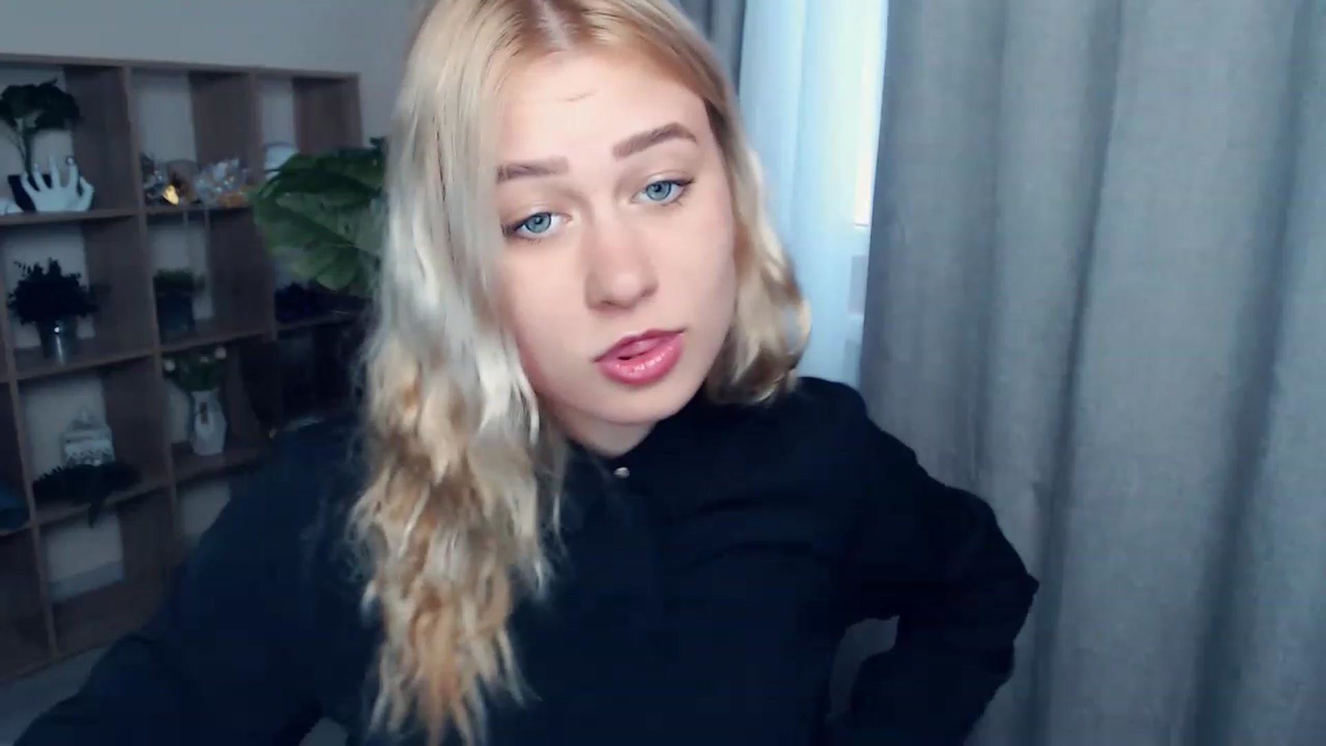 Gallery image thumbnail from Kukla_kolduna's myfreecams stream on, 06/11/2023, 16:24 image 4 of 20