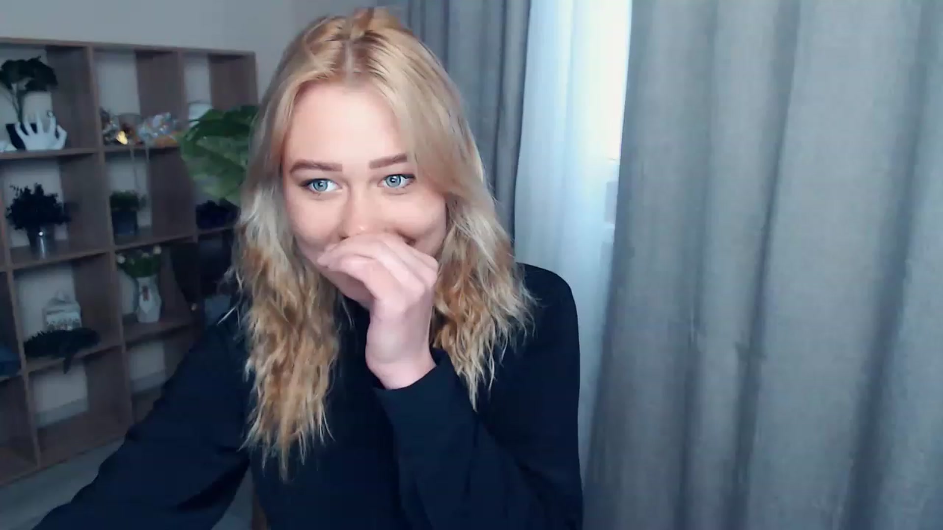 Gallery image thumbnail from Kukla_kolduna's myfreecams stream on, 06/11/2023, 16:24 image 11 of 20