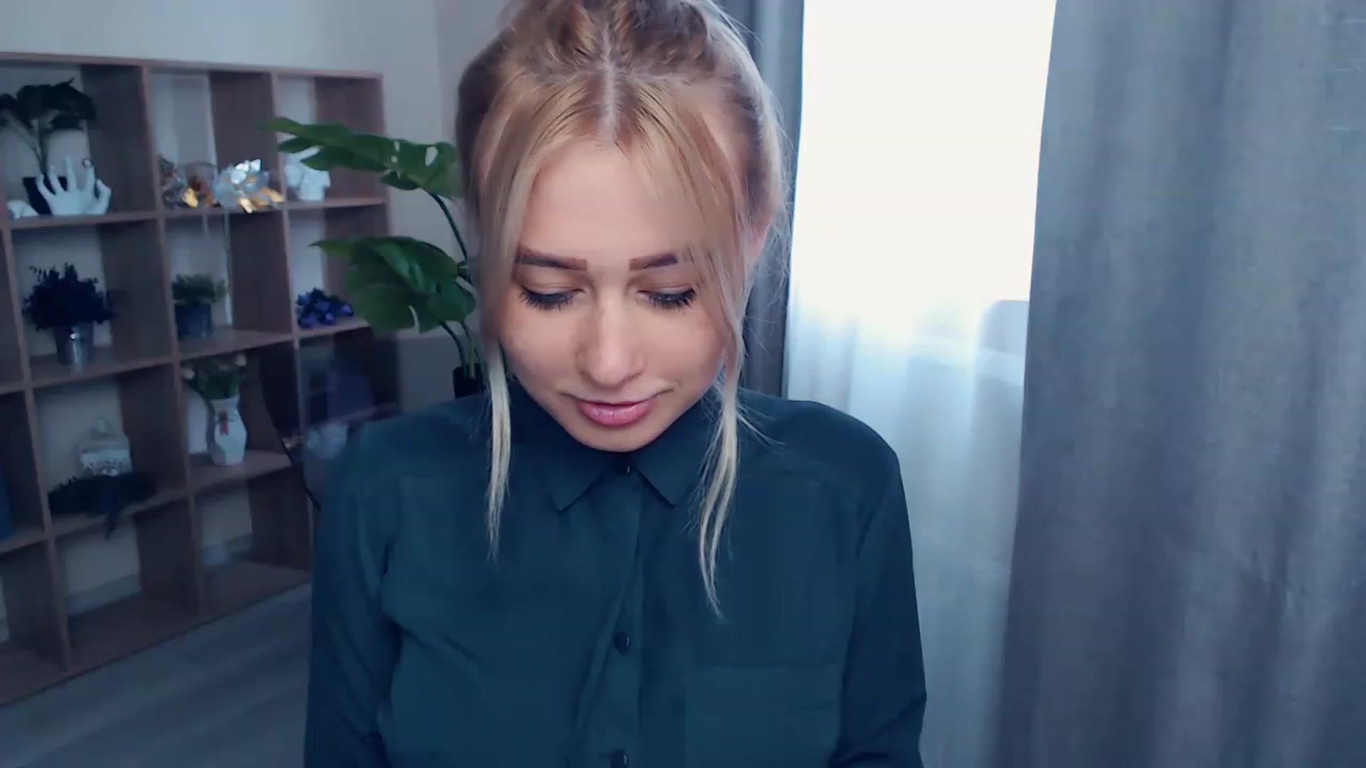 Gallery image thumbnail from Kukla_kolduna's myfreecams stream on, 06/12/2023, 14:30 image 14 of 20