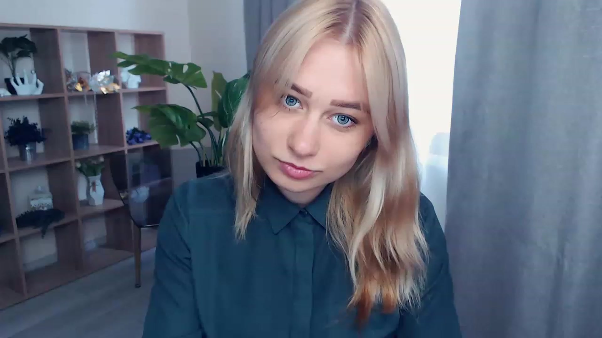 Gallery image thumbnail from Kukla_kolduna's myfreecams stream on, 06/12/2023, 14:30 image 3 of 20