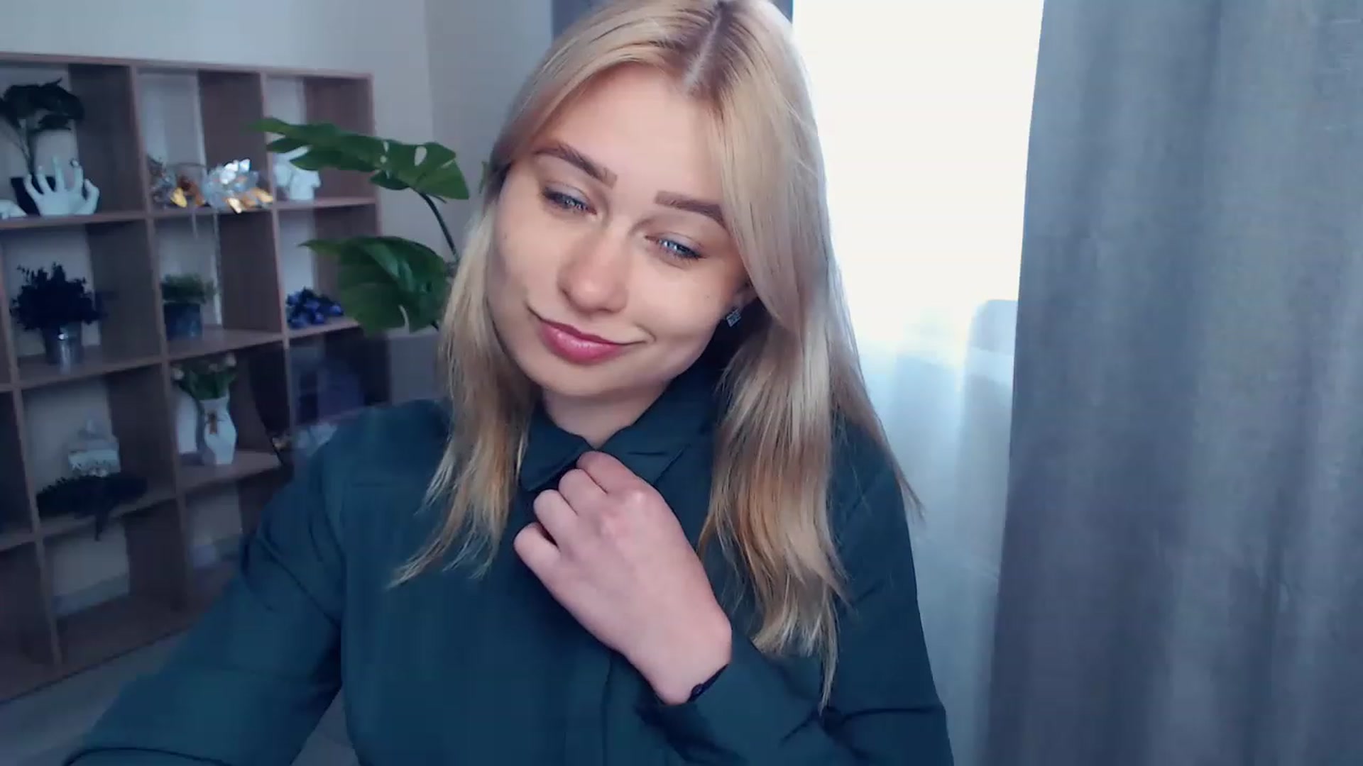 Gallery image thumbnail from Kukla_kolduna's myfreecams stream on, 06/12/2023, 14:30 image 9 of 20
