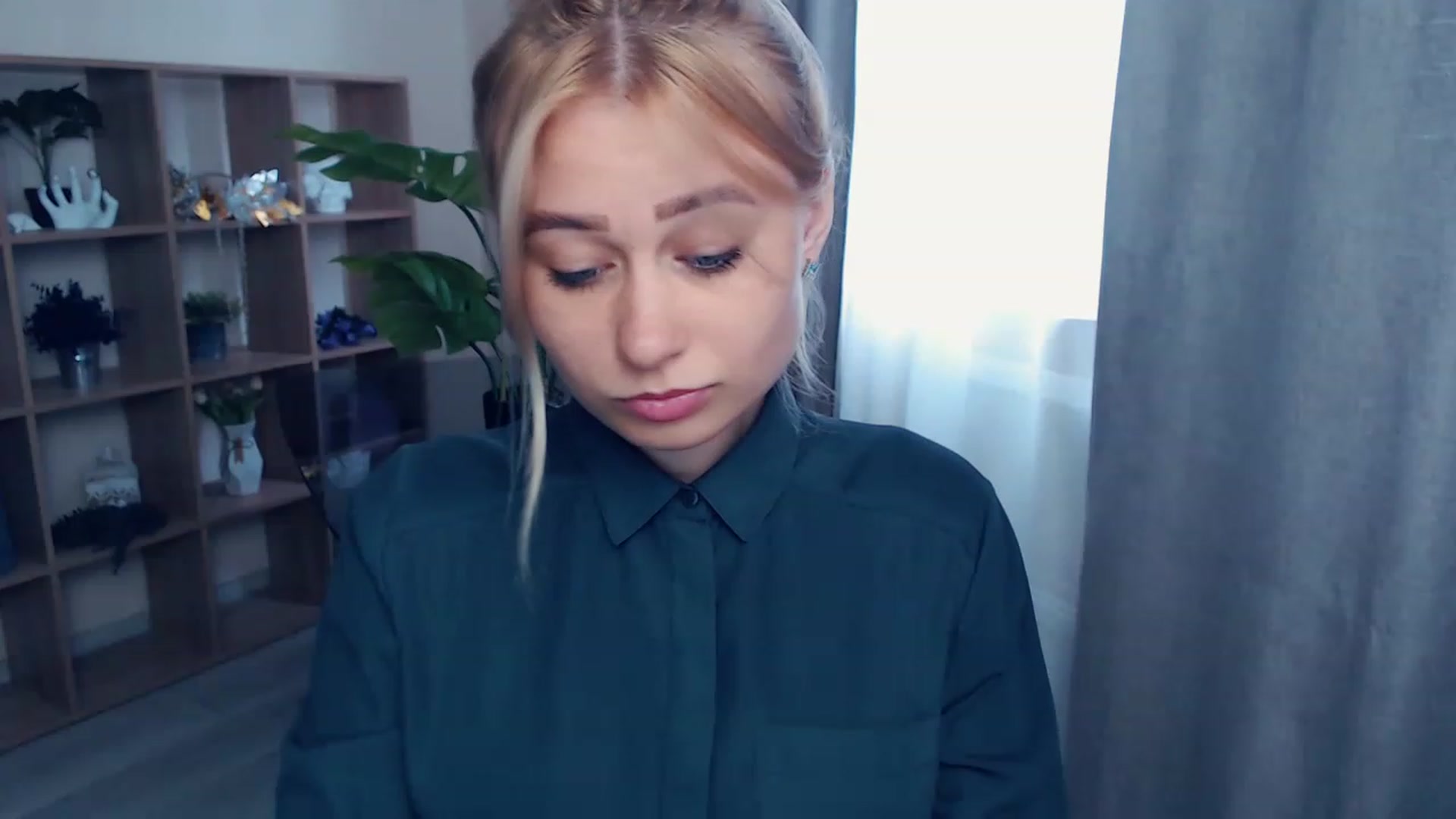 Gallery image thumbnail from Kukla_kolduna's myfreecams stream on, 06/12/2023, 14:30 image 13 of 20