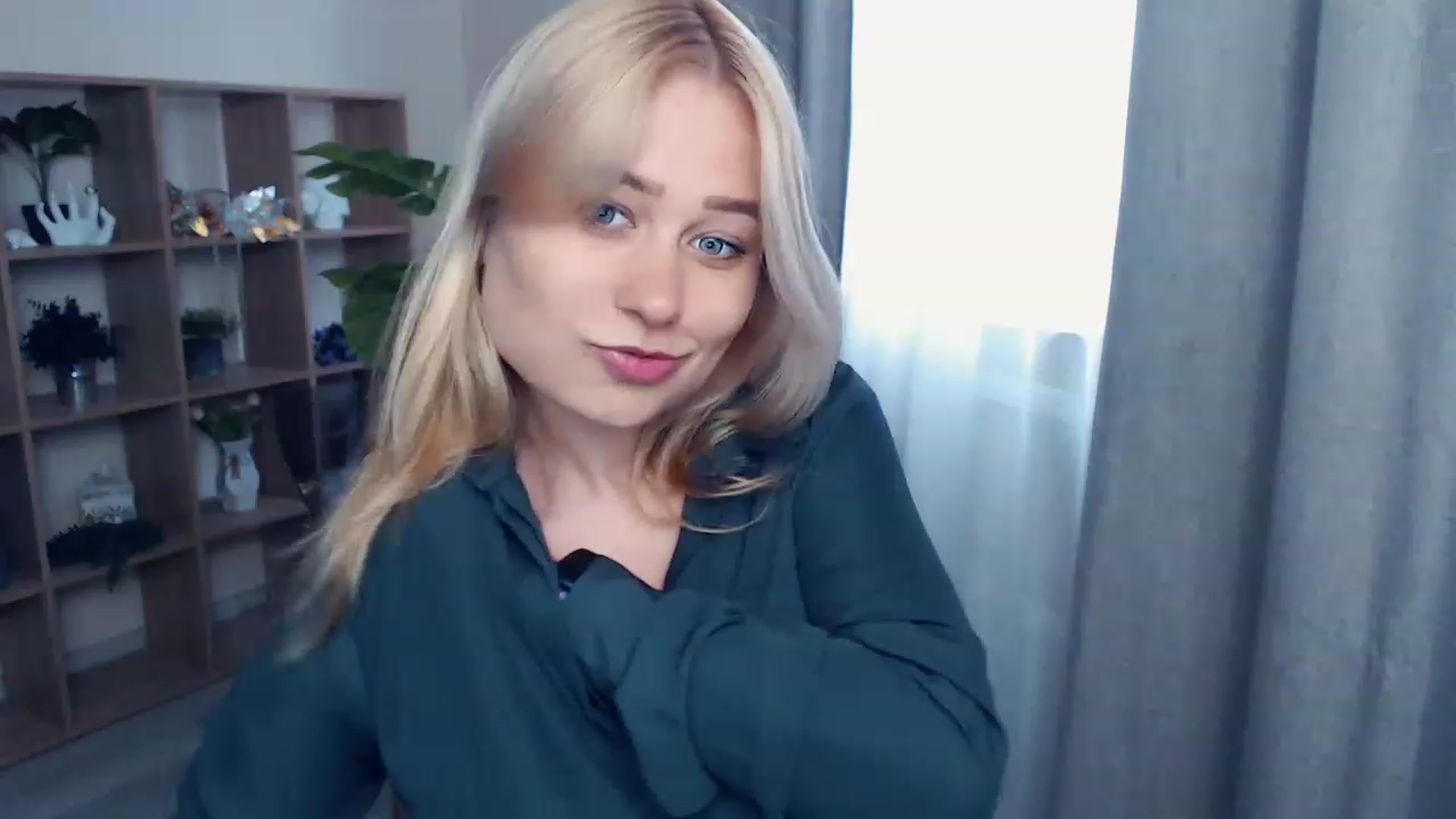 Gallery image thumbnail from Kukla_kolduna's myfreecams stream on, 06/12/2023, 15:21 image 12 of 20