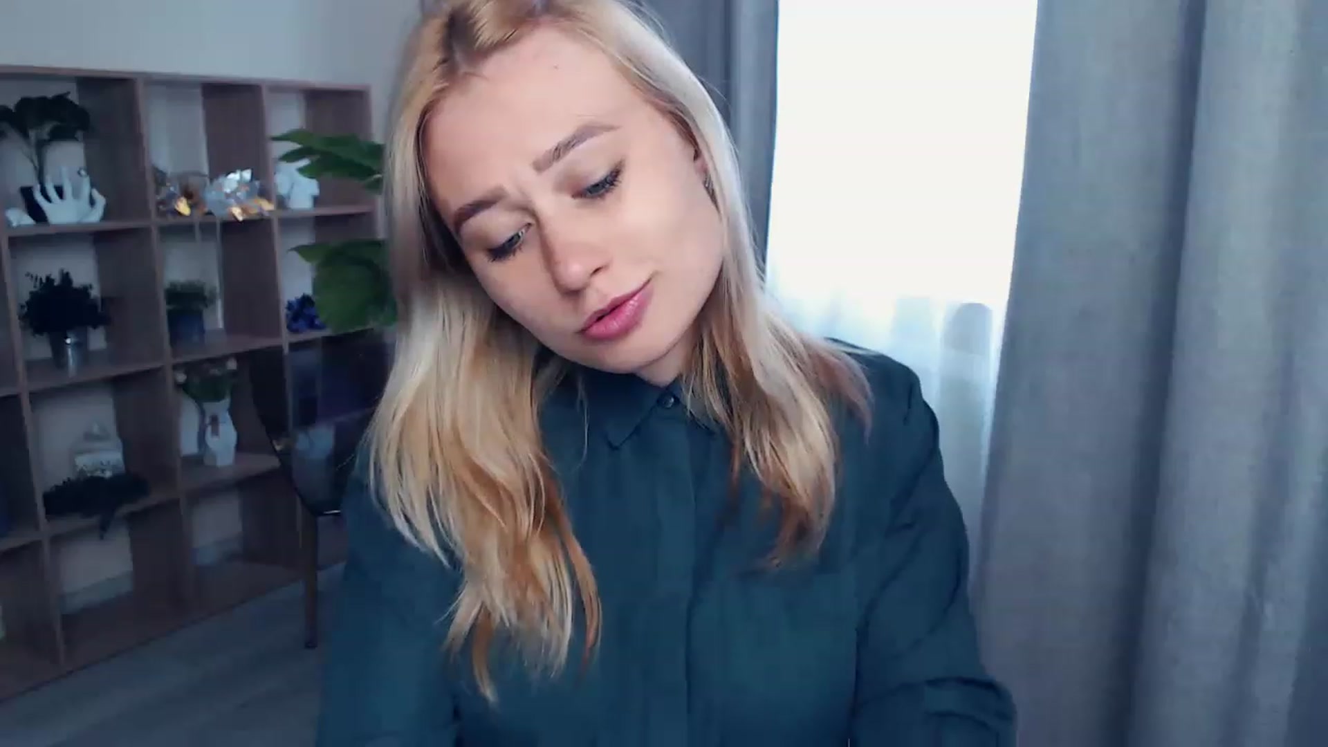 Gallery image thumbnail from Kukla_kolduna's myfreecams stream on, 06/12/2023, 15:21 image 6 of 20