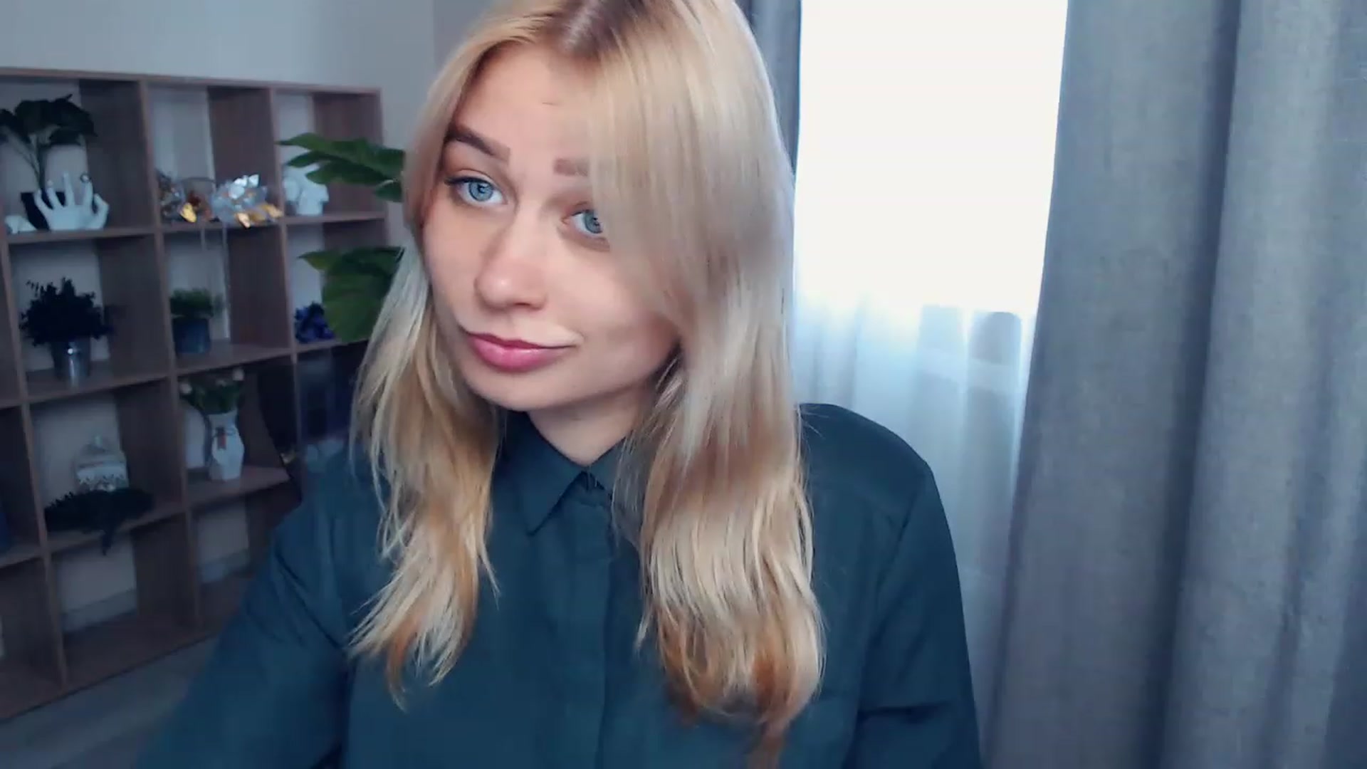 Gallery image thumbnail from Kukla_kolduna's myfreecams stream on, 06/12/2023, 15:21 image 4 of 20