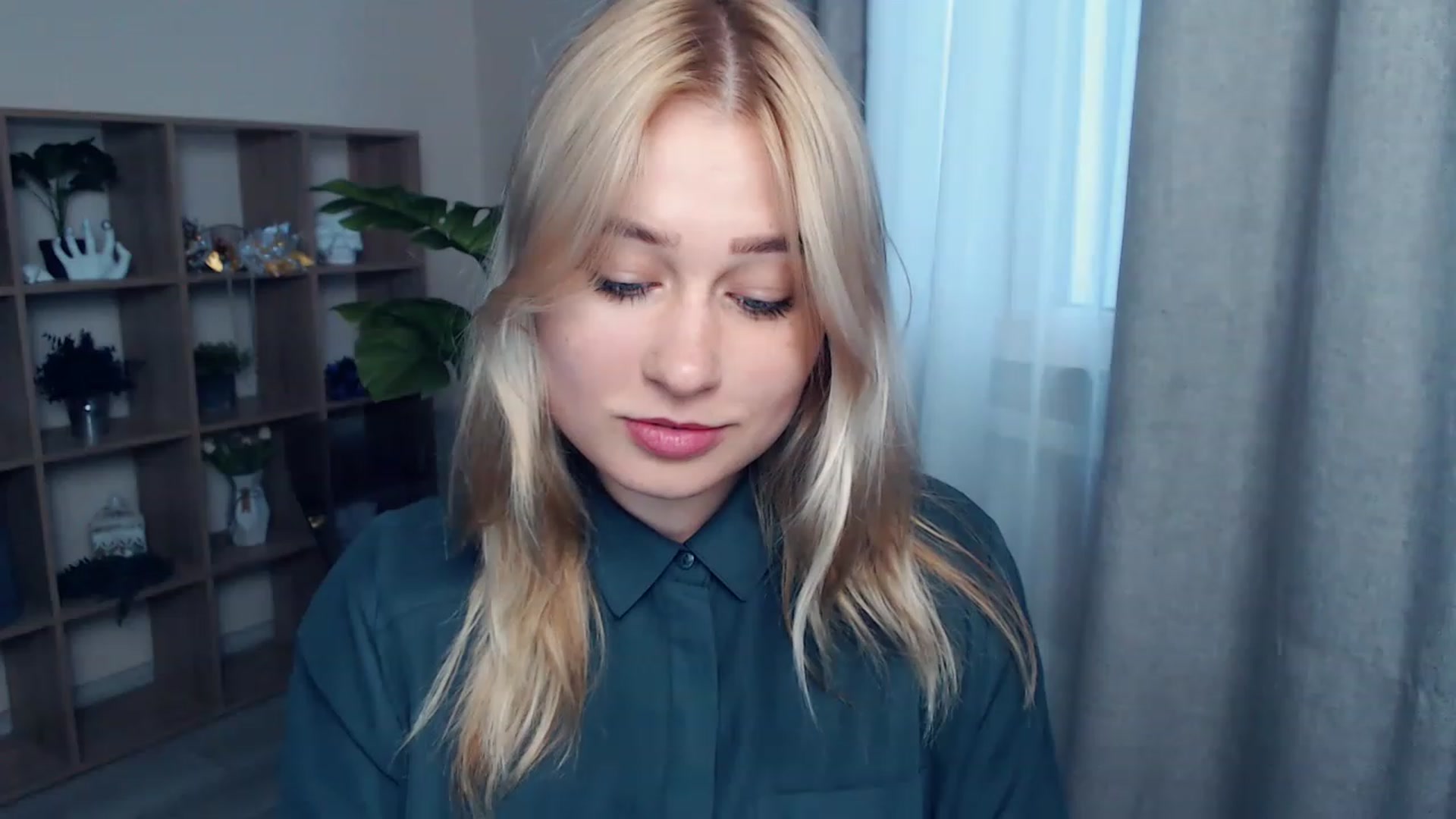 Gallery image thumbnail from Kukla_kolduna's myfreecams stream on, 06/12/2023, 17:15 image 6 of 20