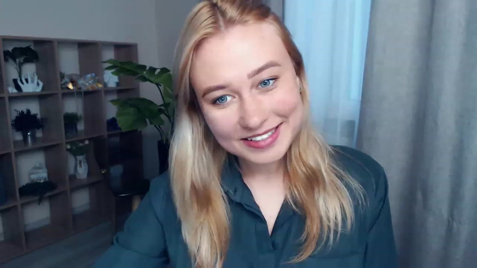 Gallery image thumbnail from Kukla_kolduna's myfreecams stream on, 06/12/2023, 17:15 image 17 of 20