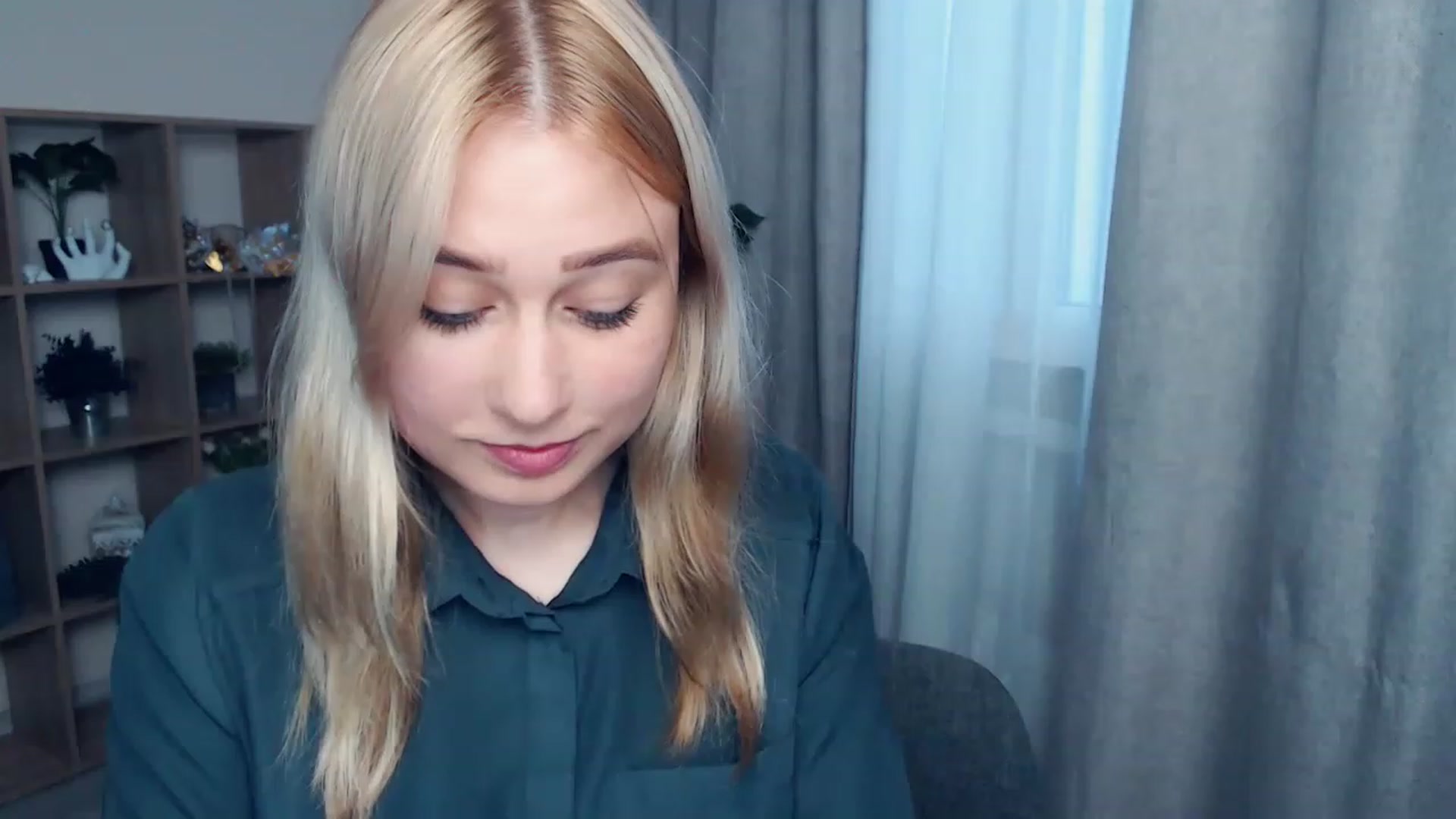 Gallery image thumbnail from Kukla_kolduna's myfreecams stream on, 06/12/2023, 17:15 image 13 of 20