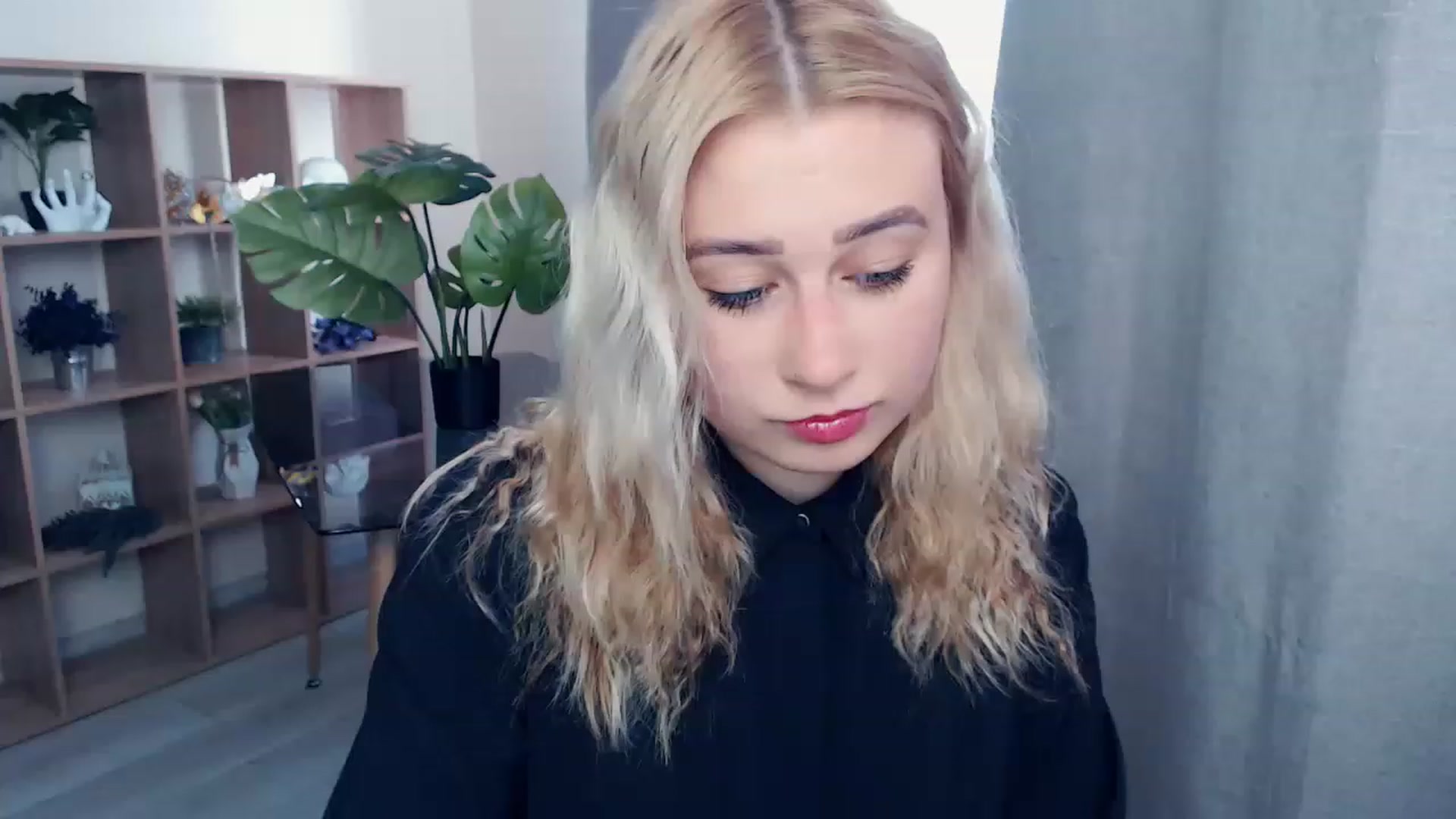 Gallery image thumbnail from Kukla_kolduna's myfreecams stream on, 06/15/2023, 15:11 image 1 of 20