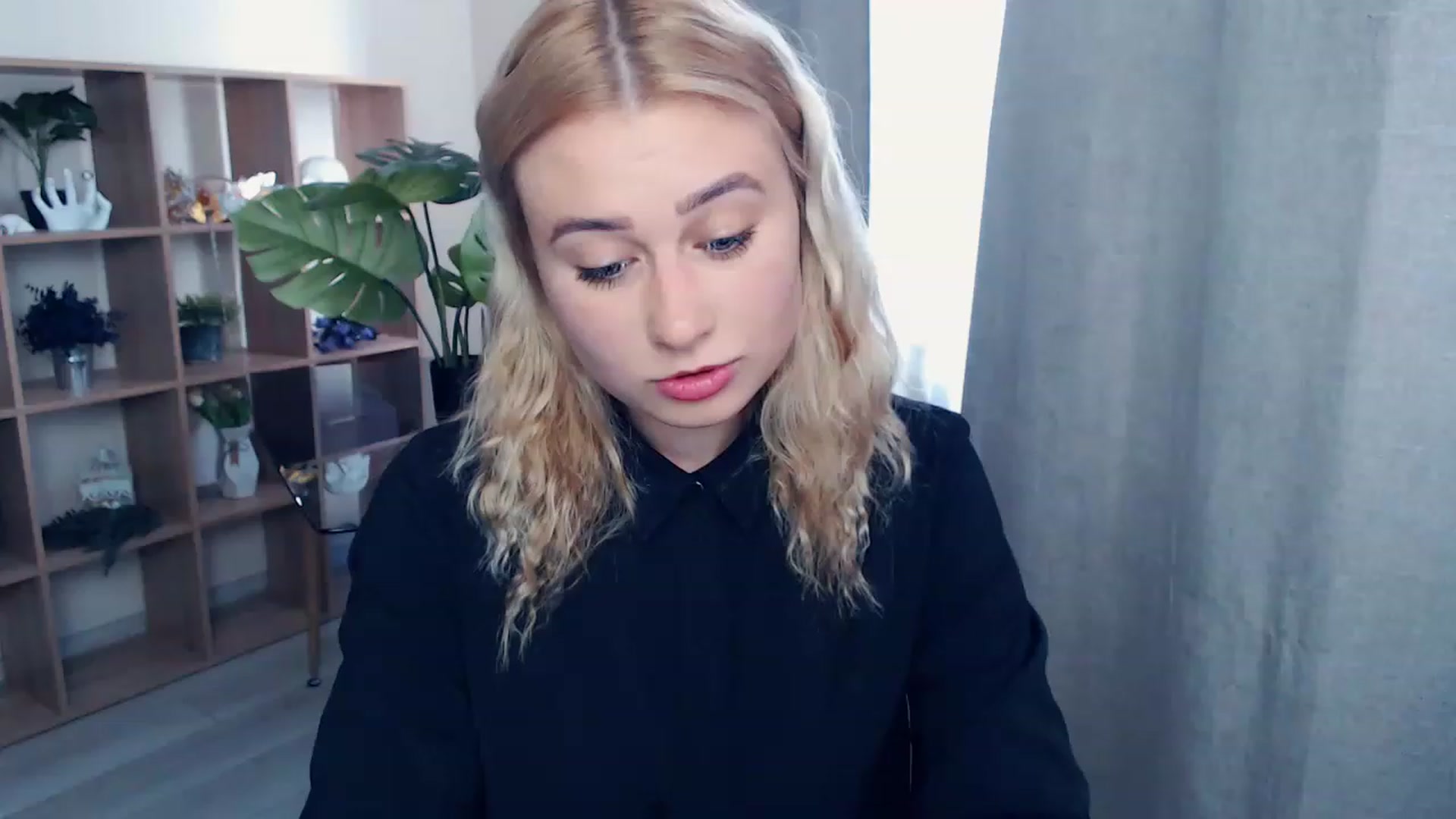 Gallery image thumbnail from Kukla_kolduna's myfreecams stream on, 06/15/2023, 15:11 image 9 of 20