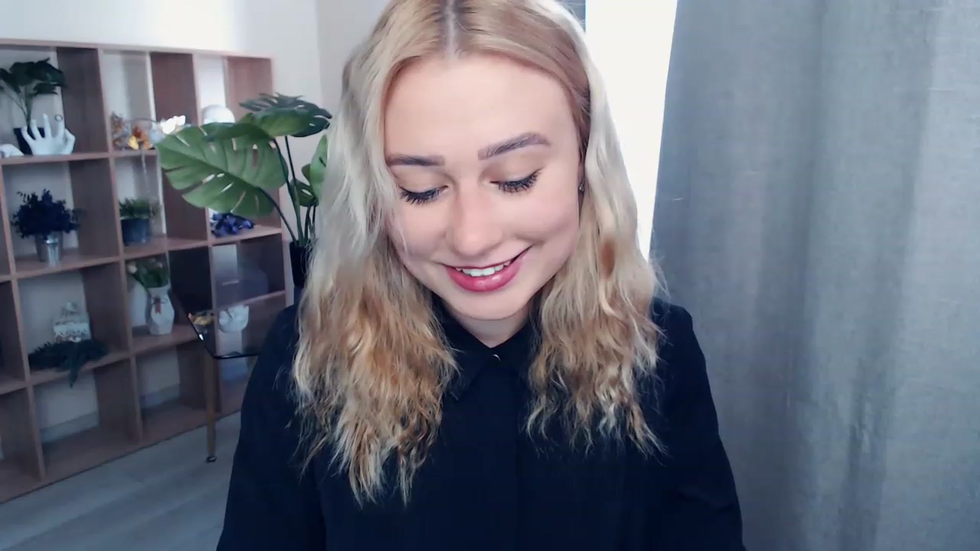 Gallery image thumbnail from Kukla_kolduna's myfreecams stream on, 06/15/2023, 15:11 image 5 of 20